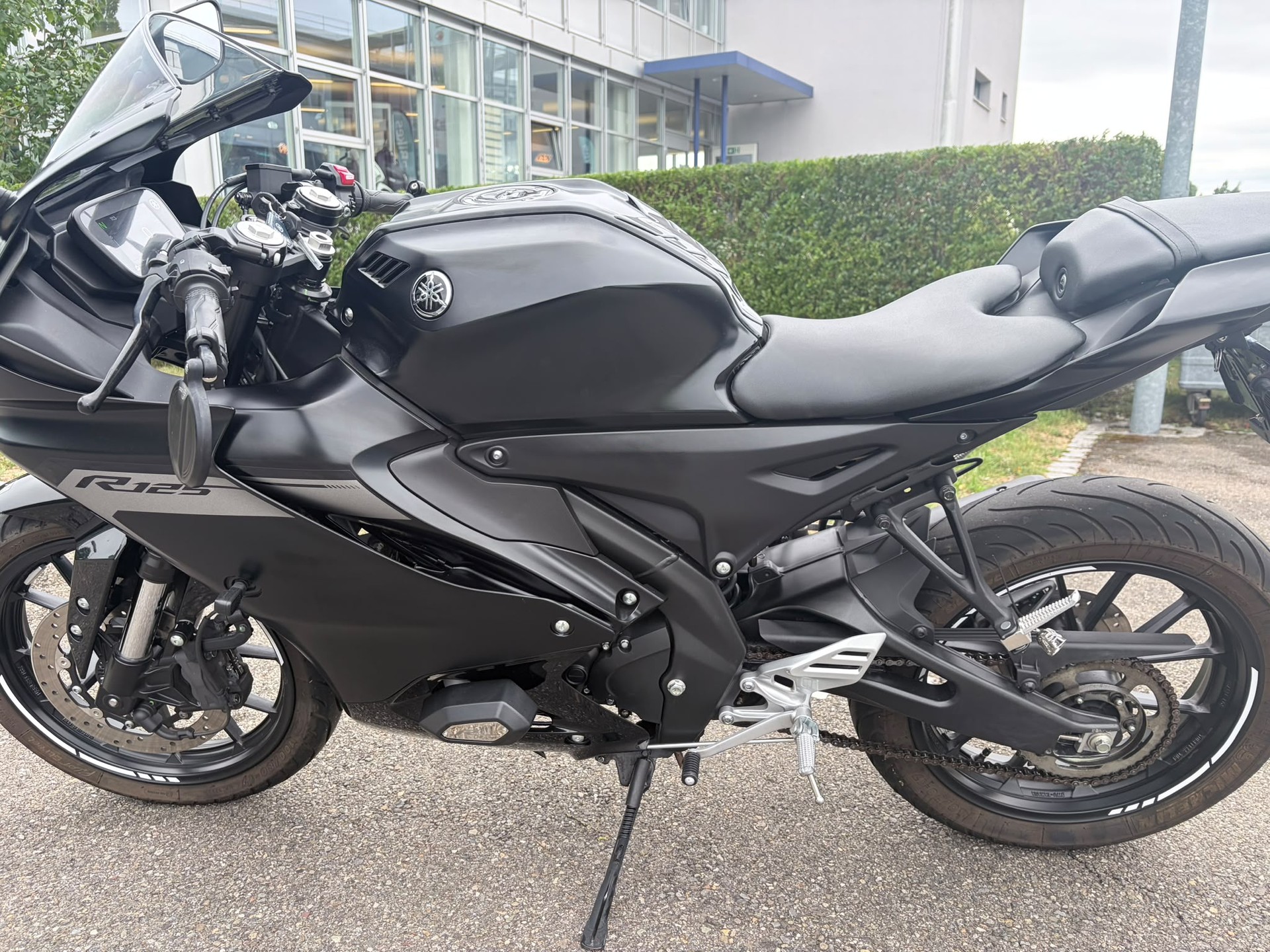 YAMAHA YZF-R 125 ABS-image-0