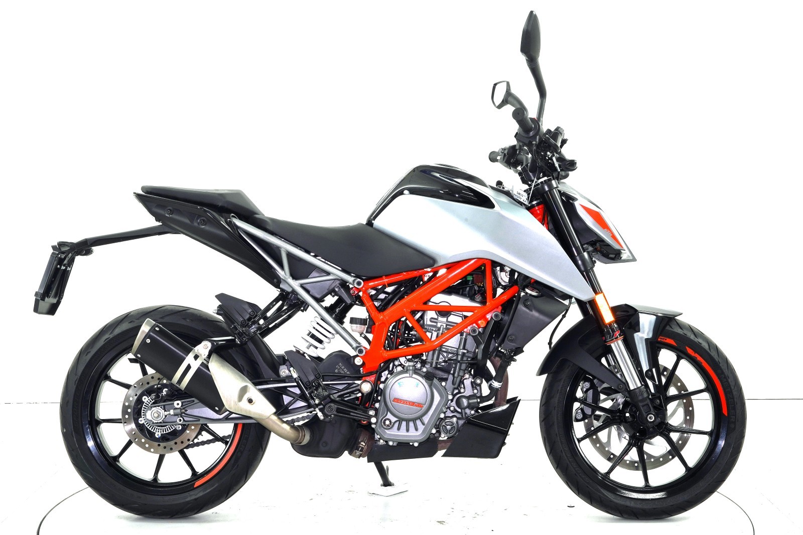 KTM 125 Duke ABS-image-3
