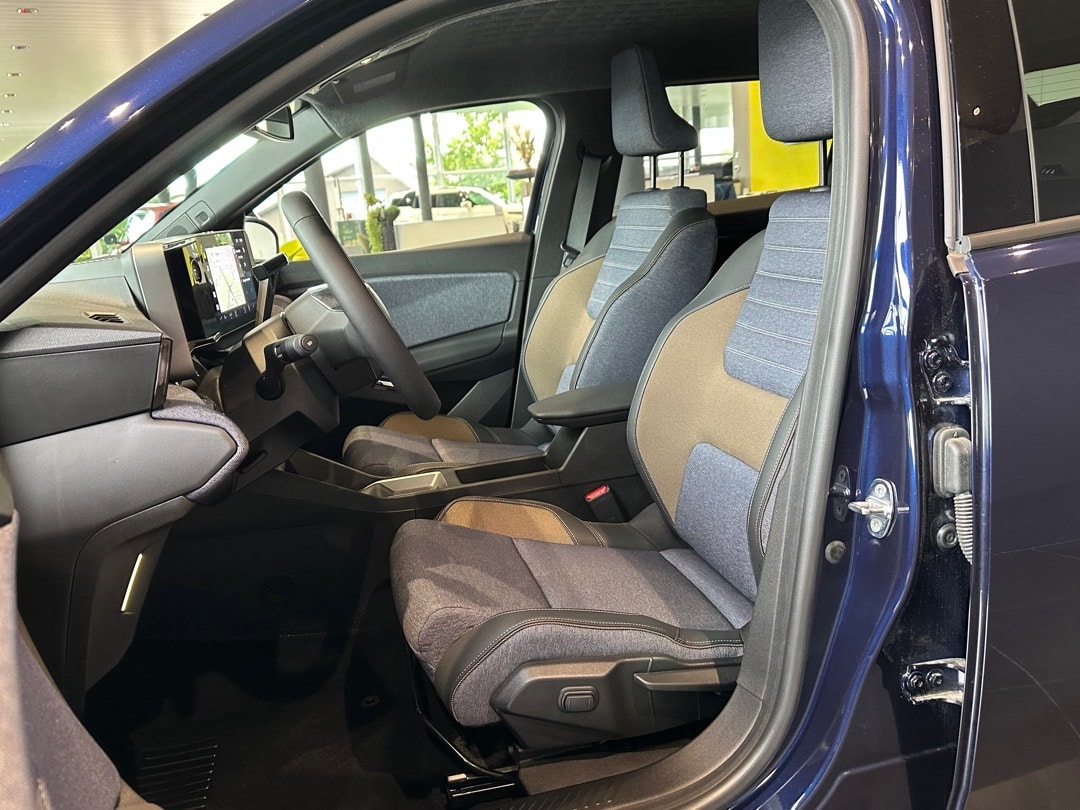 RENAULT R5 E-Tech Comfort Range 52 kWh Techno-image-9