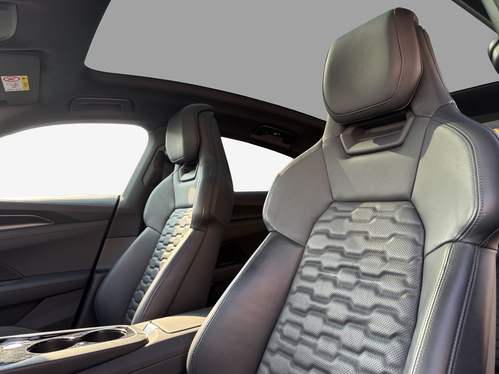 AUDI e-tron GT quattro-image-13
