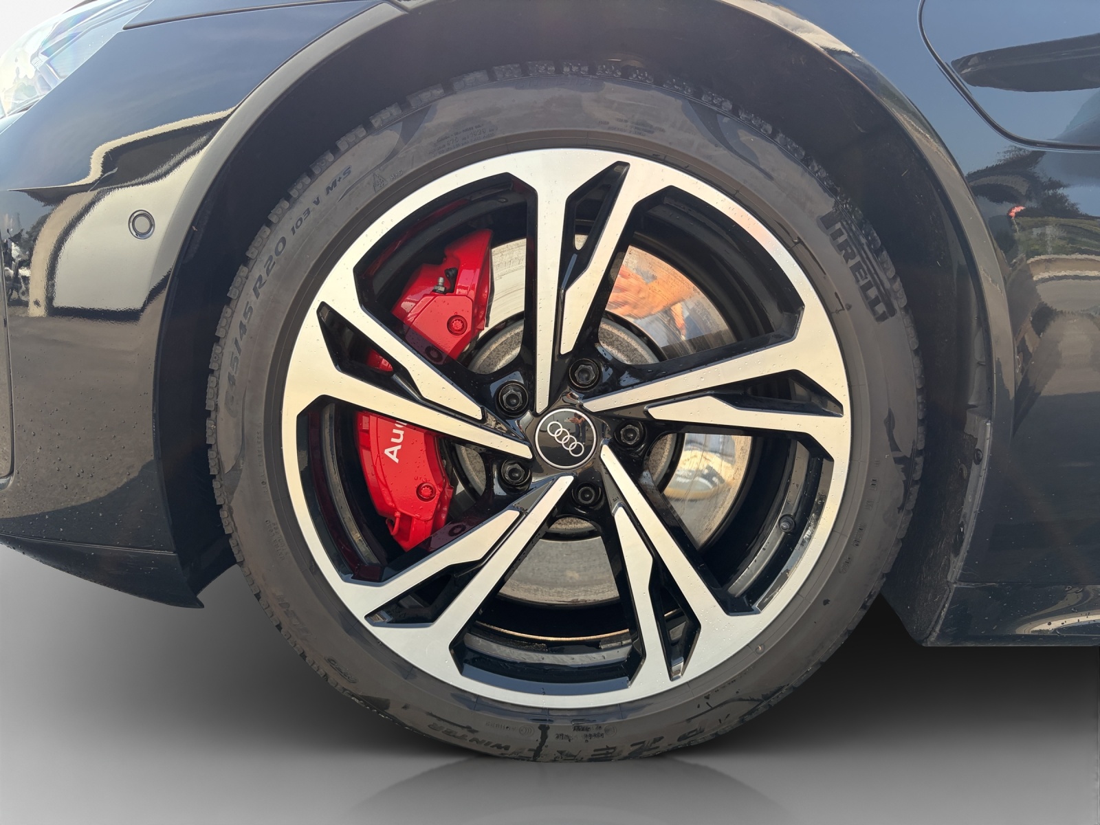 AUDI e-tron GT quattro-image-14