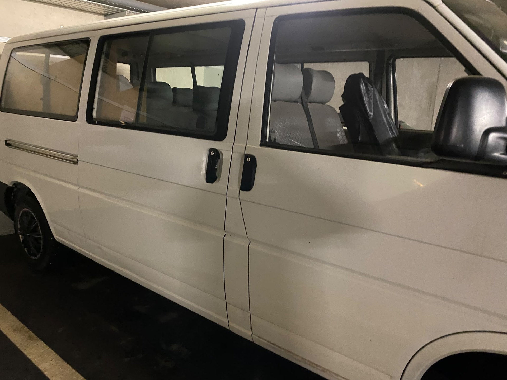 VW T4 Multivan 2.5TDI ABS-showroom-element-3