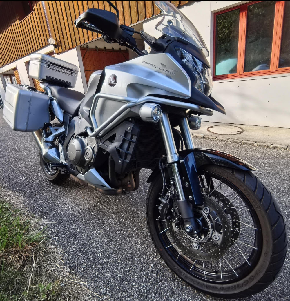 HONDA VFR 1200 X-image-5