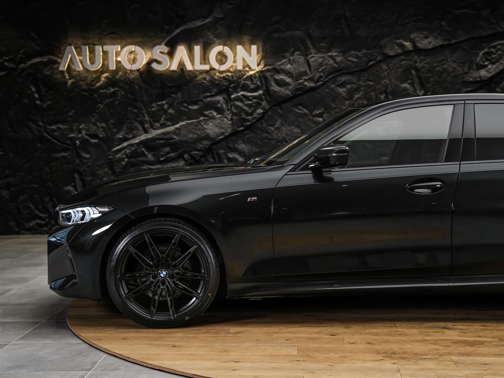 BMW 320d xDrive Steptronic M Sport Pro *ALL BLACK*Facelift*Werksgarantie*20" Felgen*Head-Up*-image-15