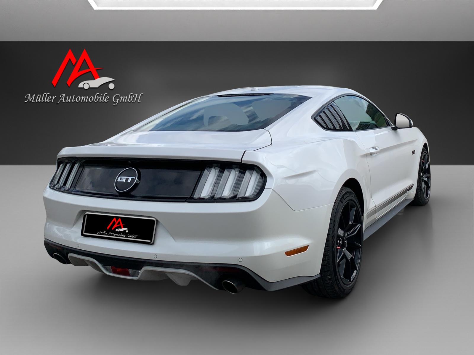 FORD Mustang Fastback 5.0 V8 GT Automat-image-6