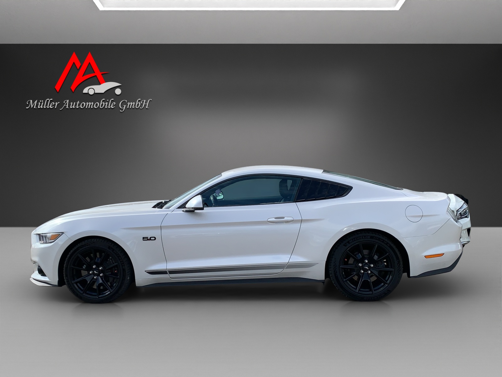 FORD Mustang Fastback 5.0 V8 GT Automat-image-5