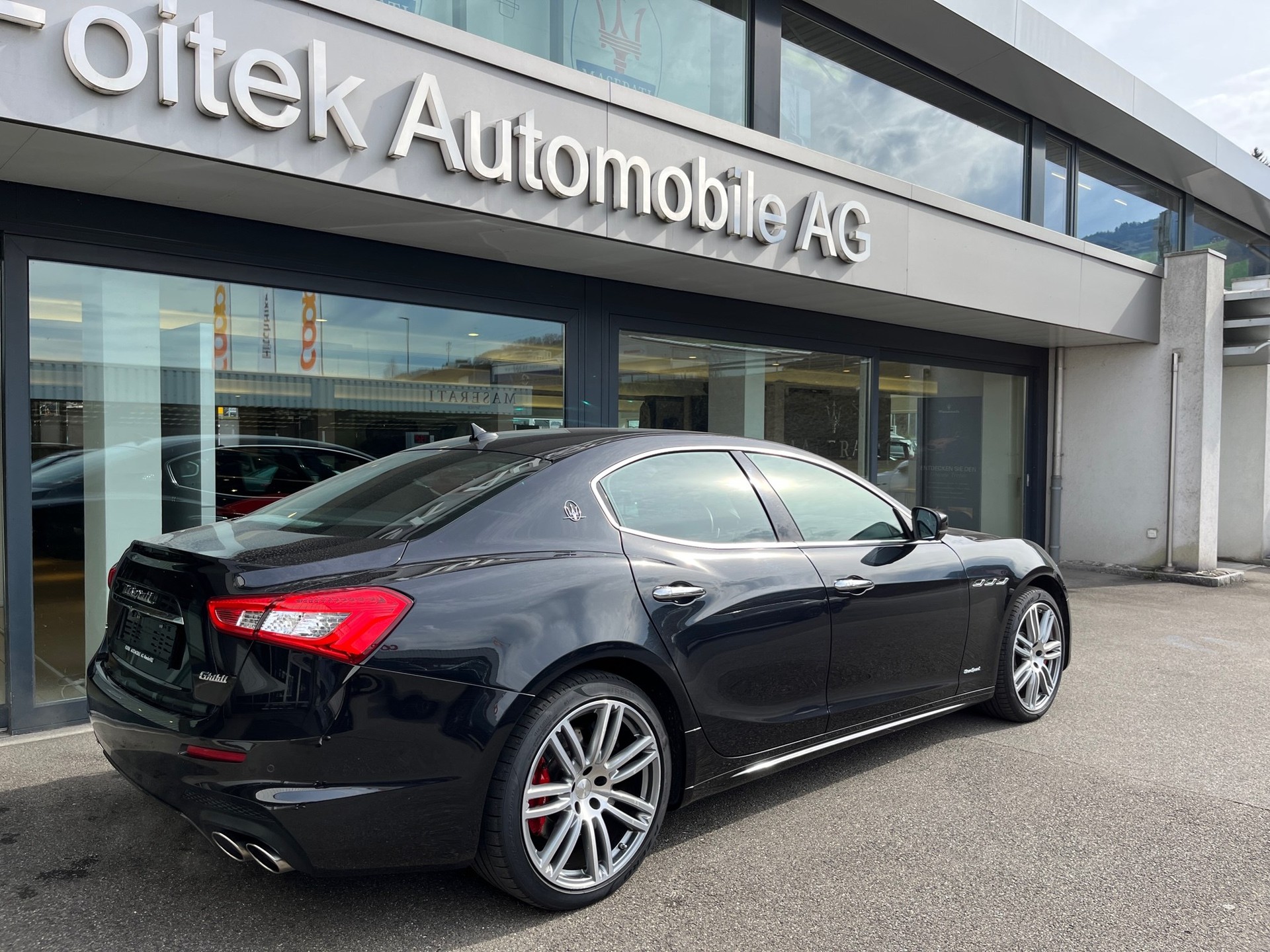 MASERATI Ghibli S 3.0 V6 GranSport-showroom-element-3