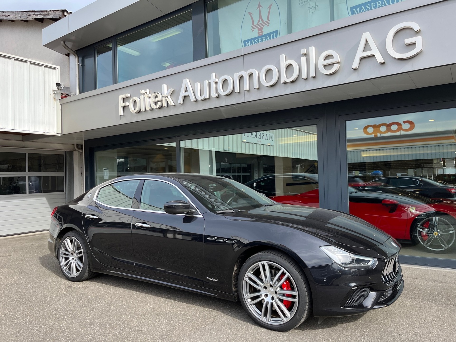 MASERATI Ghibli S 3.0 V6 GranSport-showroom-element-2