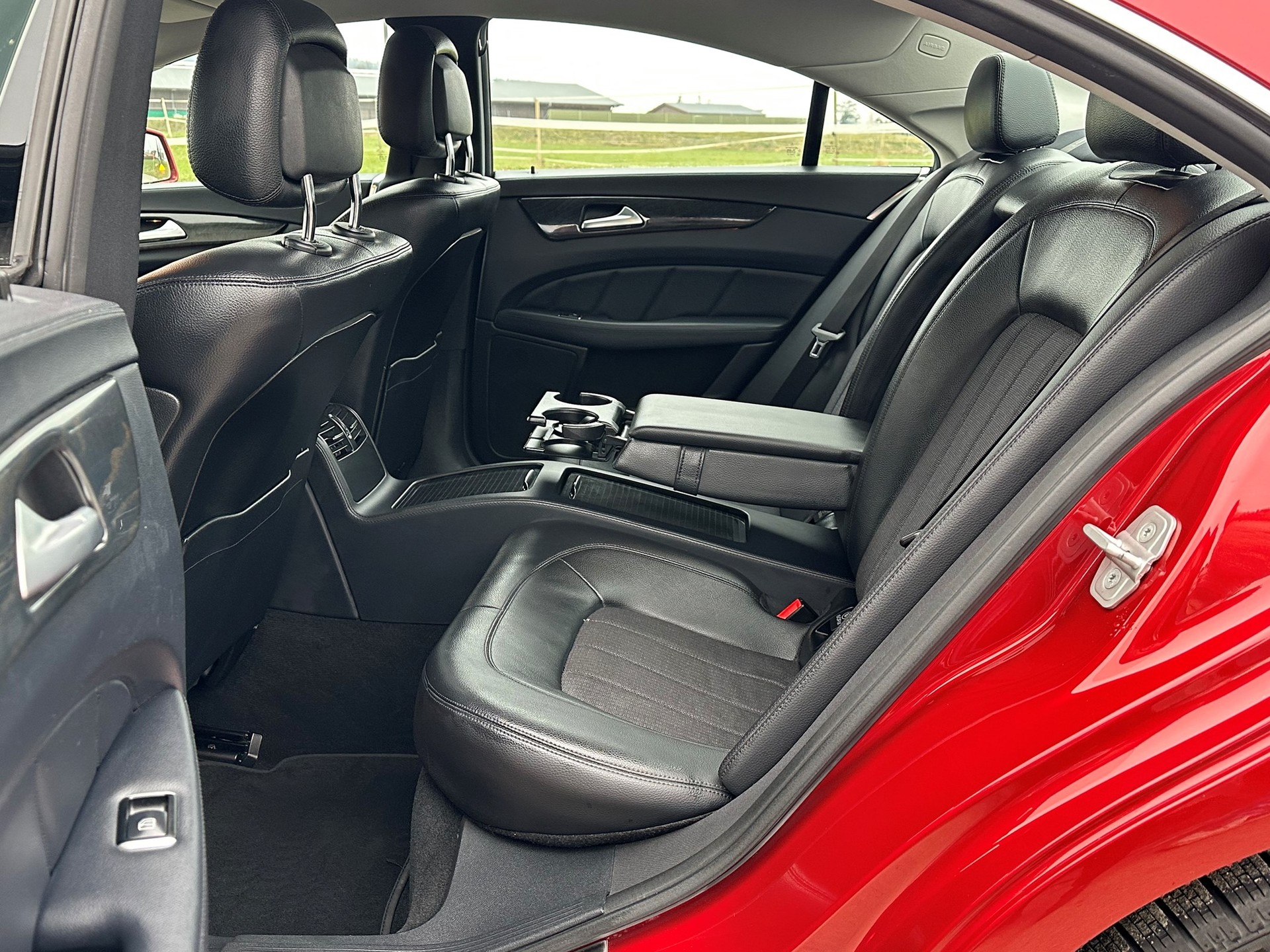 MERCEDES-BENZ CLS 250 BlueTEC 9G-Tronic-image-11