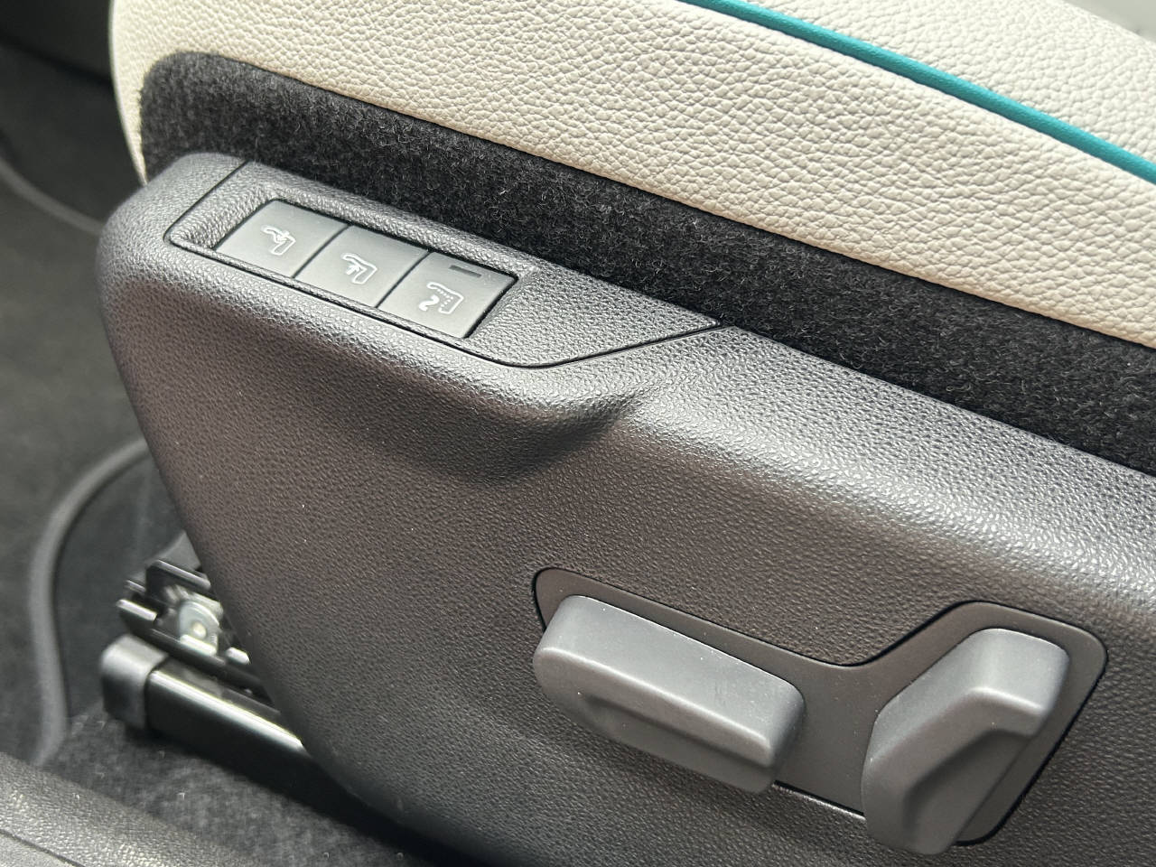 FIAT 600 1.2 Hybrid La Prima-image-9