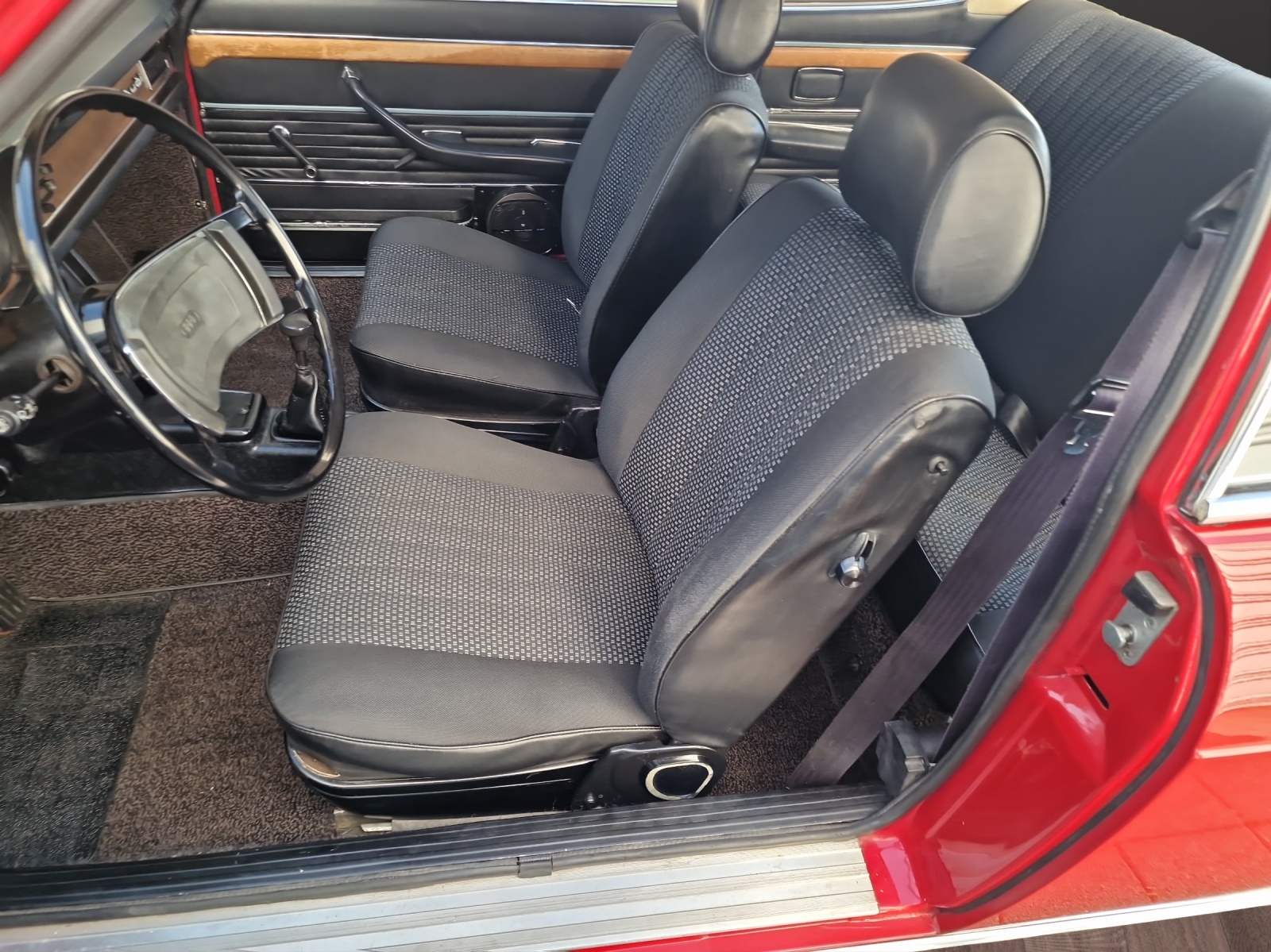 AUDI Coupé S-image-9