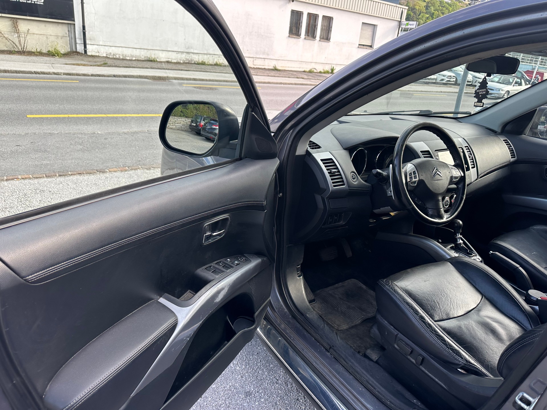 CITROEN C-Crosser 2.2 HDi Exclusive DCS6-image-7