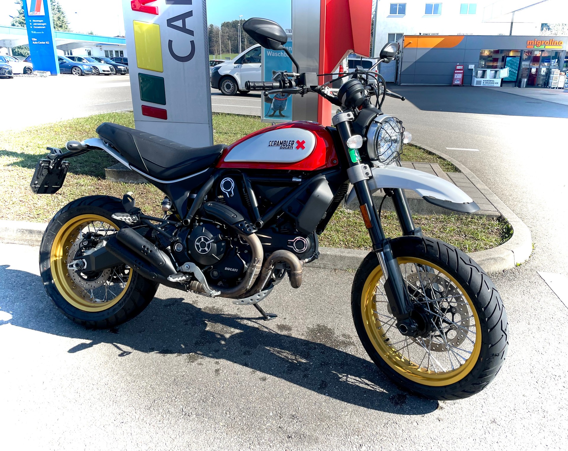 DUCATI Scrambler 800 Desert Sled