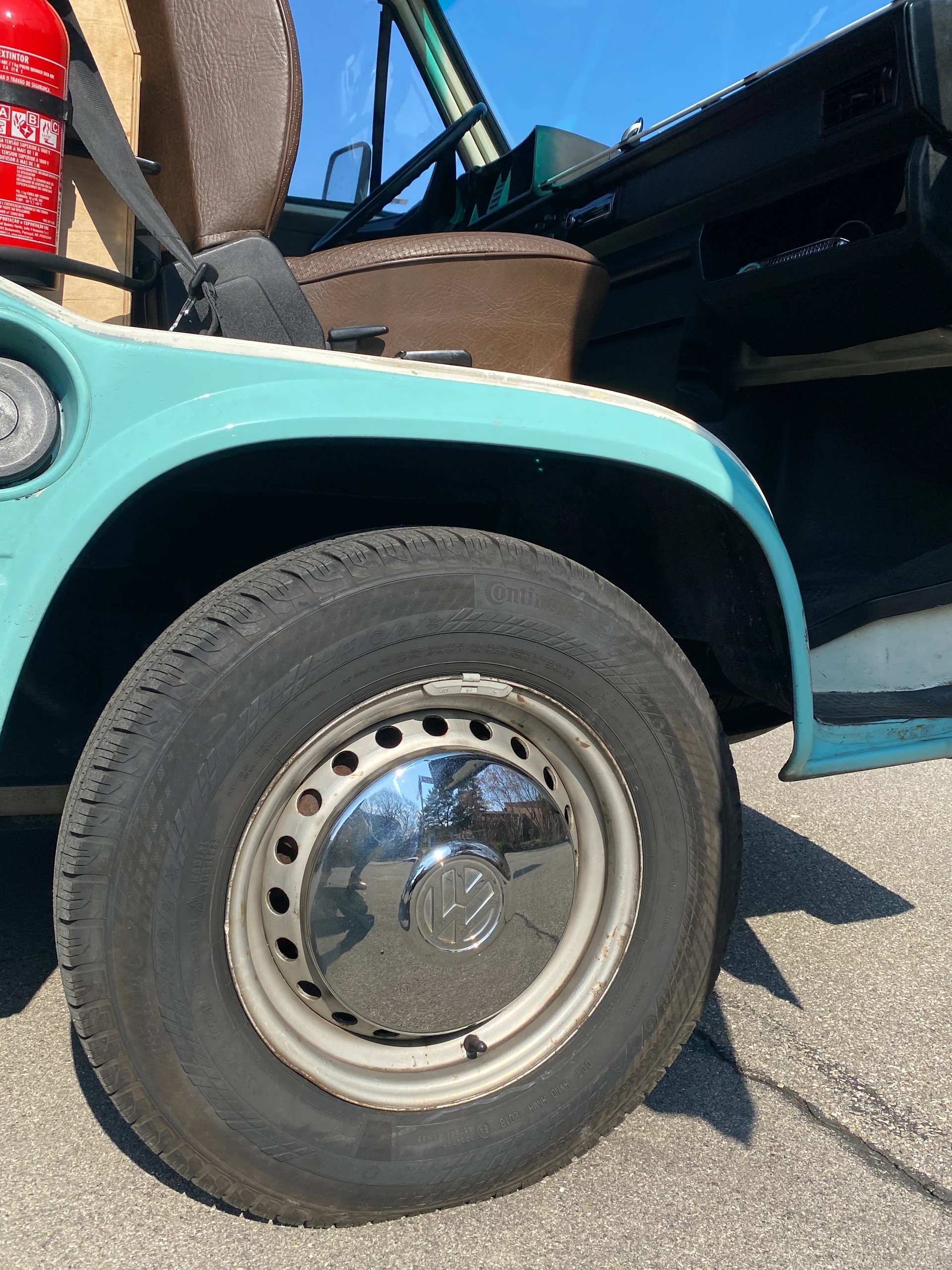VW (Typ 2) Camper-image-16