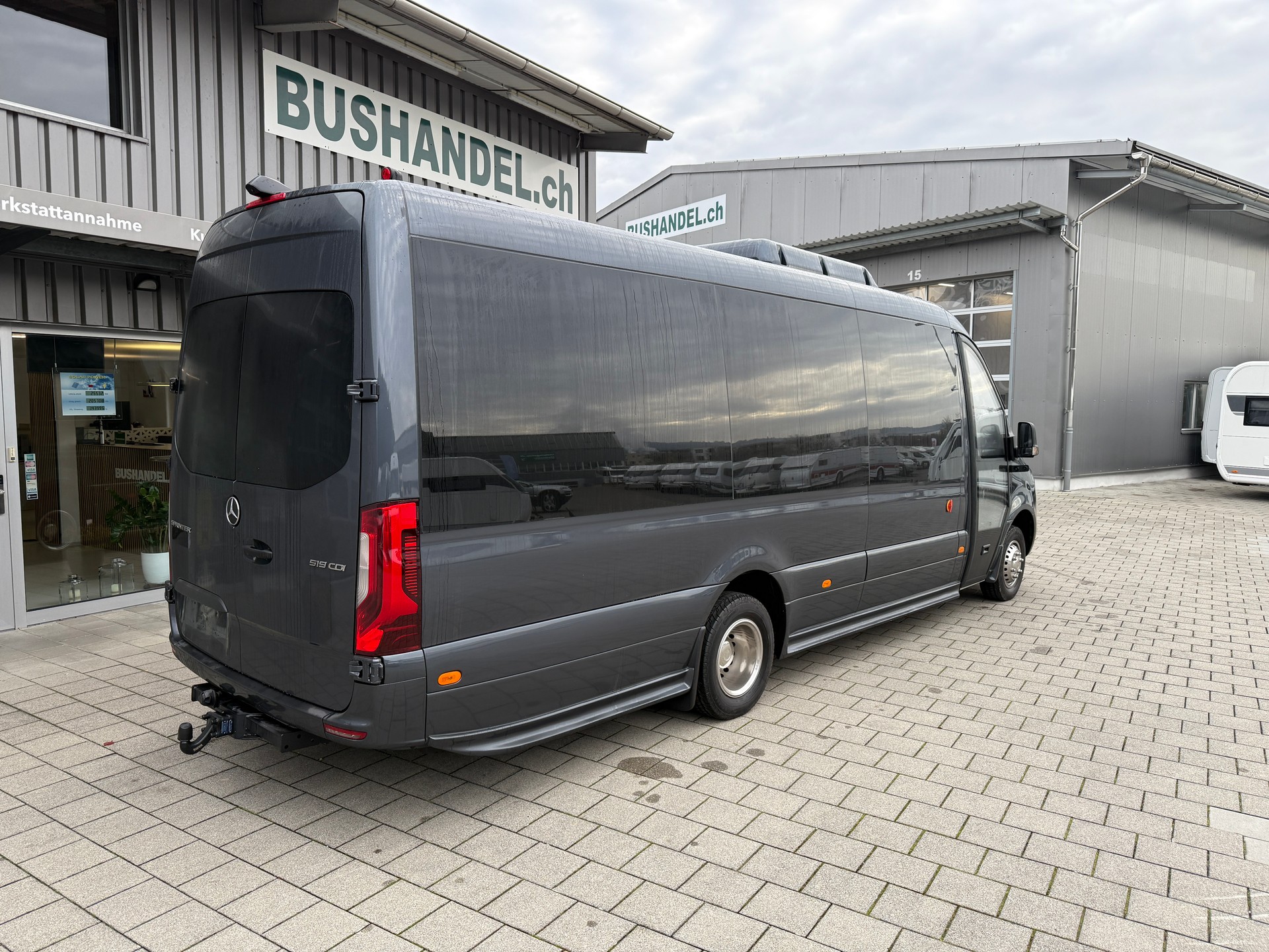 MERCEDES-BENZ Sprinter 519 VIP LAND XXL Midibus-image-1