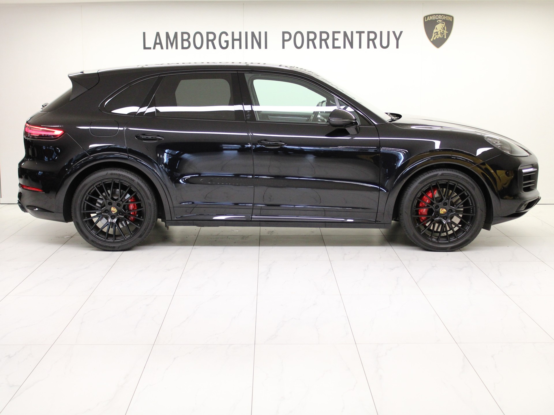 PORSCHE Cayenne GTS-image-1