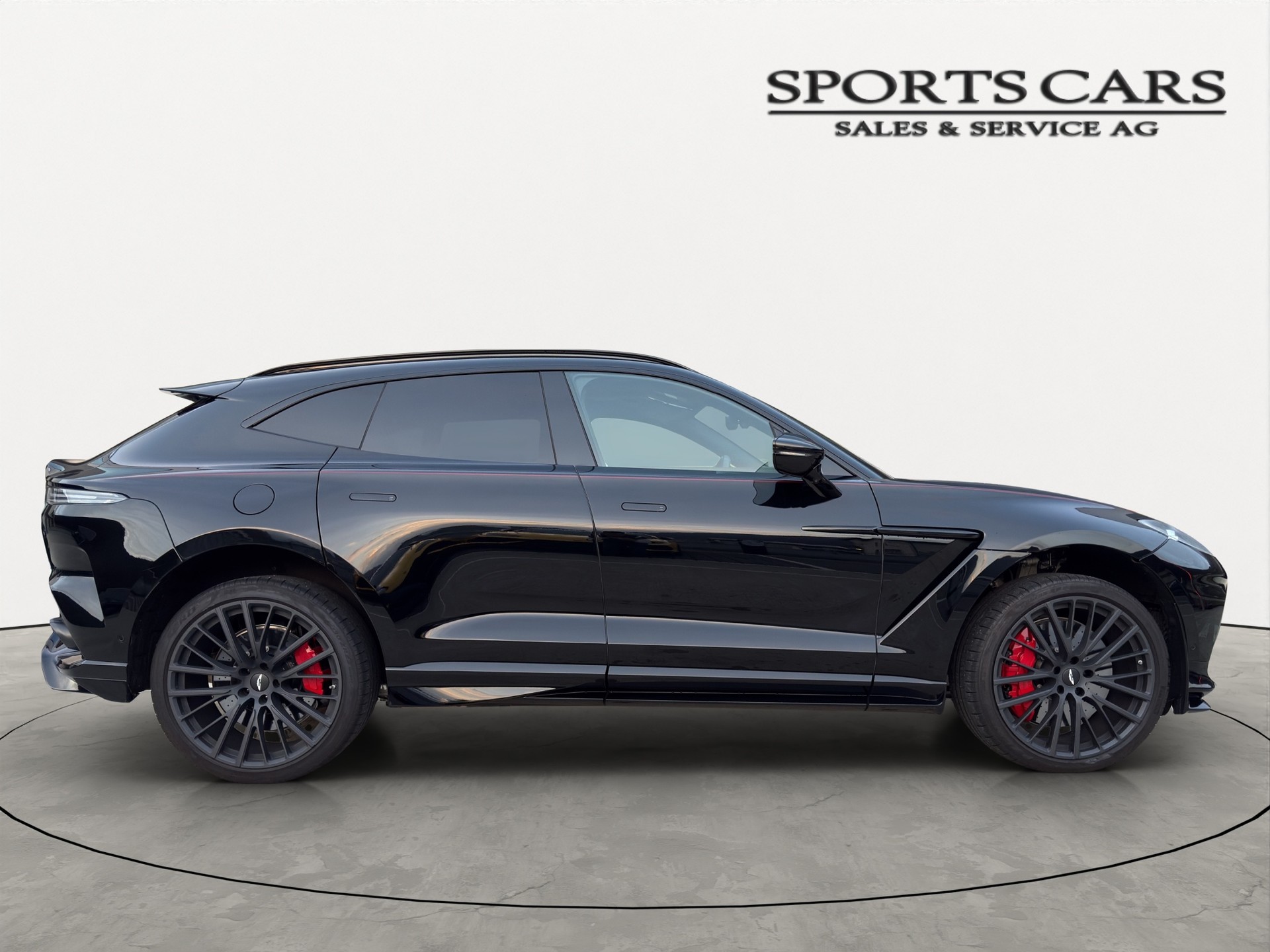 ASTON MARTIN DBX 707 4.0 V8 NEW MODEL-showroom-element-2