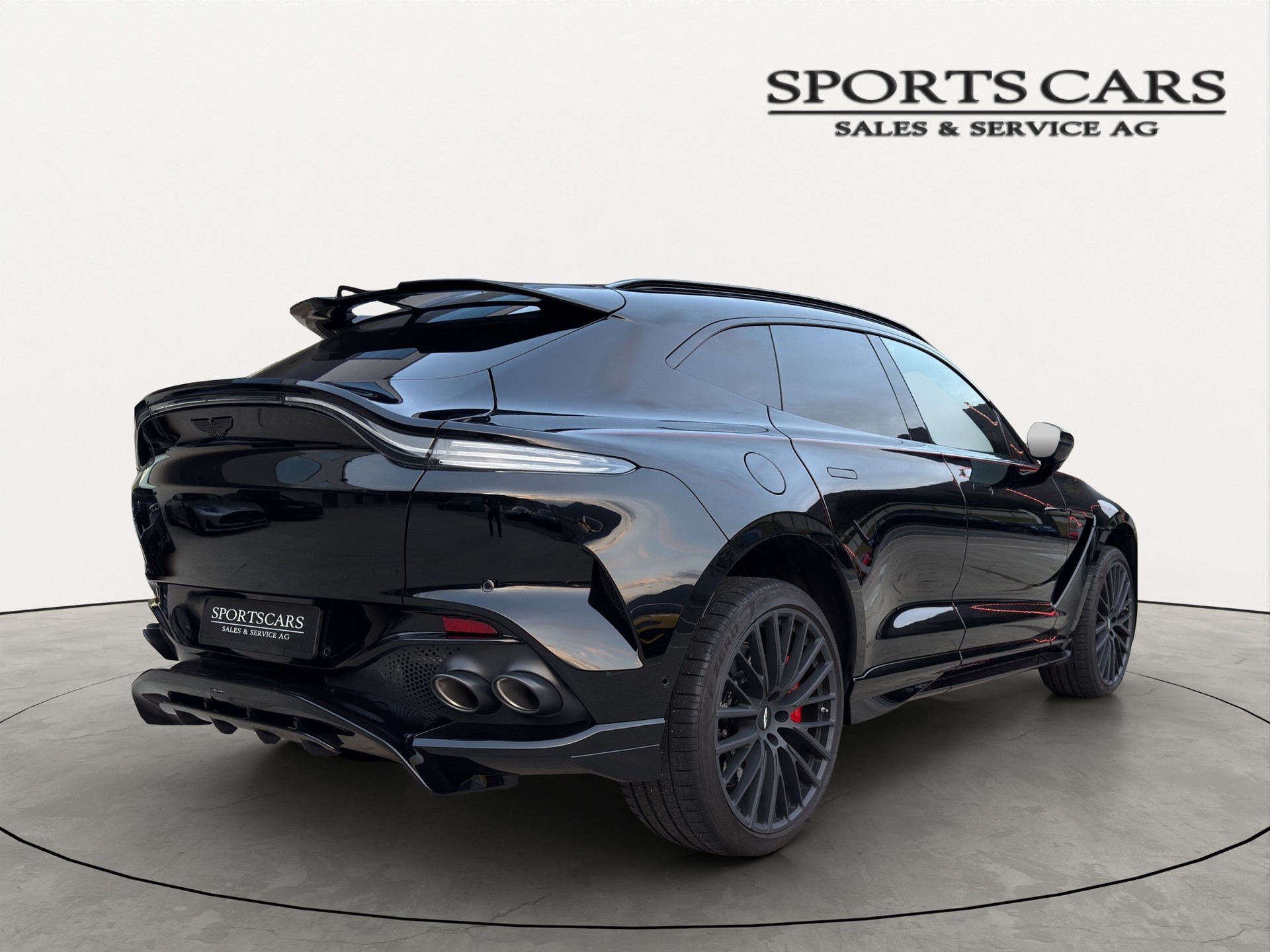 ASTON MARTIN DBX 707 4.0 V8 NEW MODEL-showroom-element-3