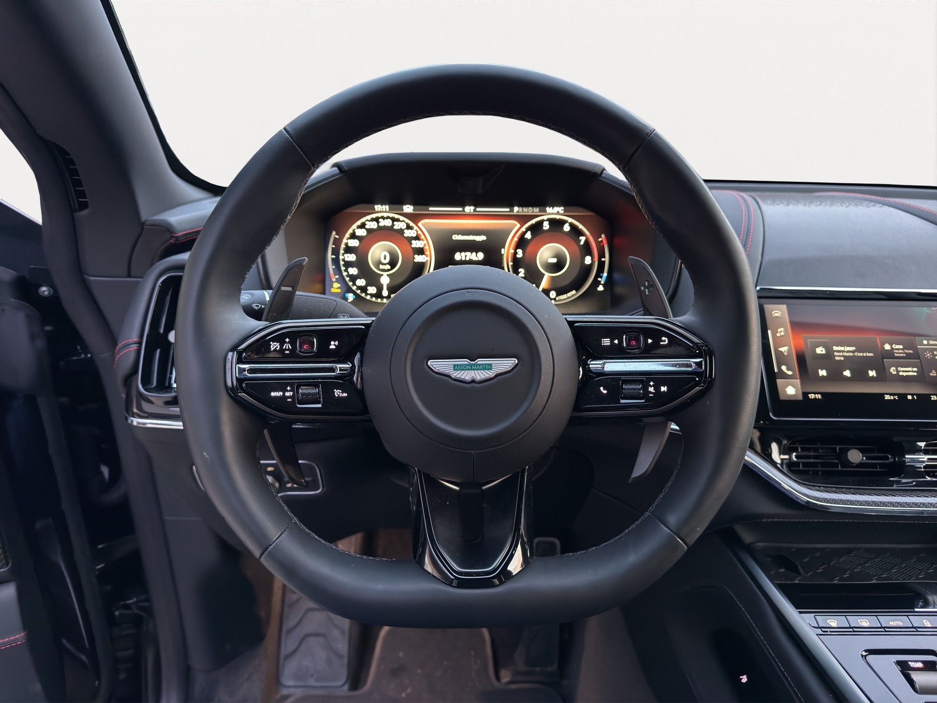 ASTON MARTIN DBX 707 4.0 V8 NEW MODEL-image-6