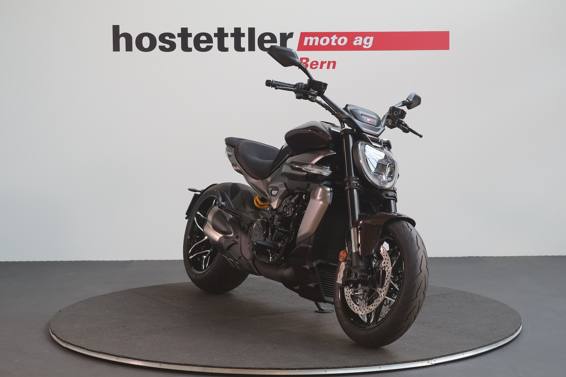 DUCATI X Diavel V4-image-0