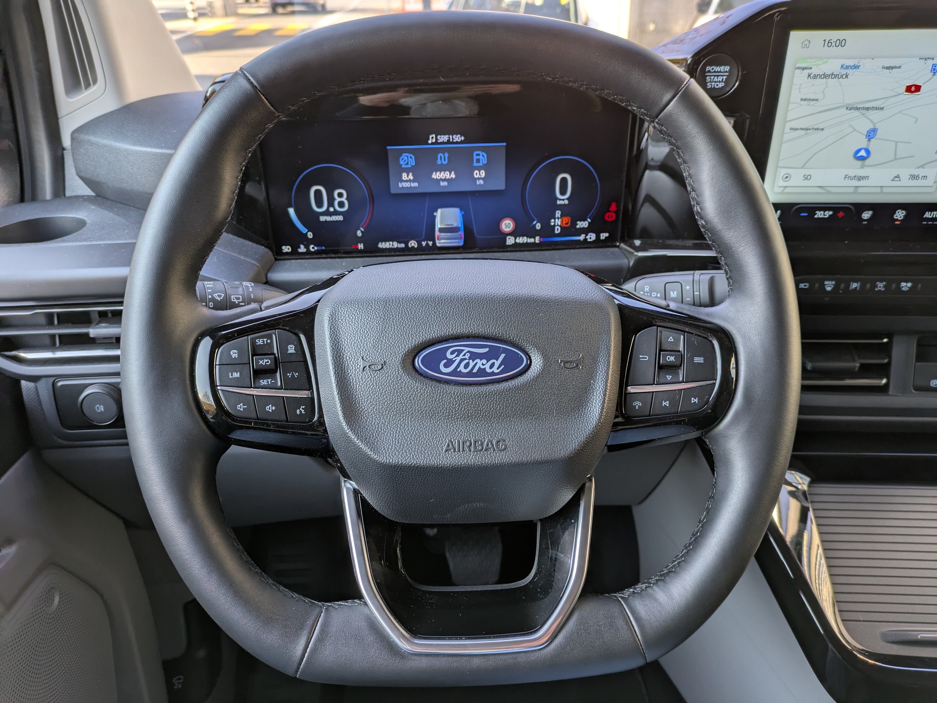 FORD Tourneo C Bus 320 L2 2.0 EcoBlue 170 Titanium X-image-13