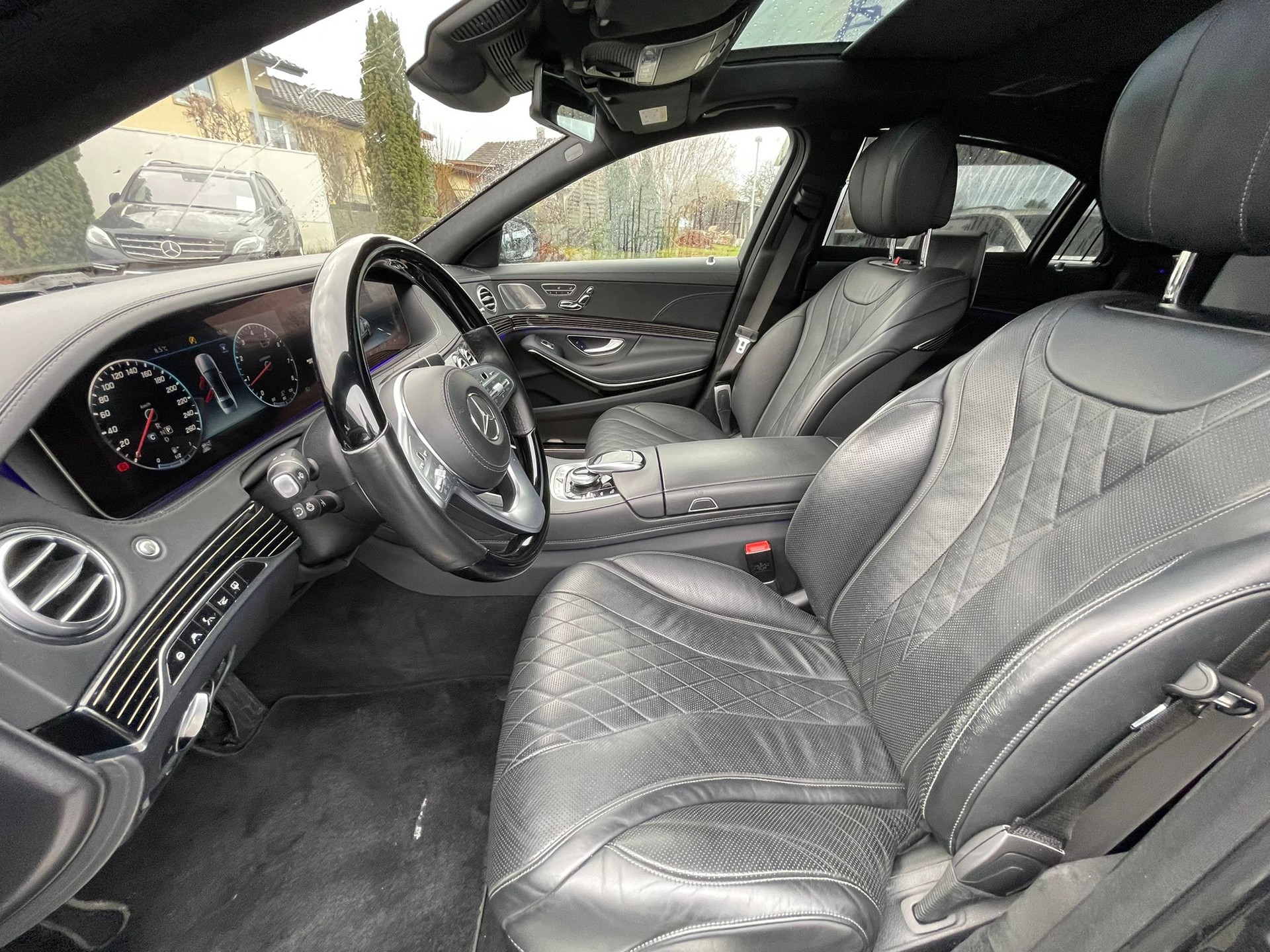 MERCEDES-BENZ S 560 L 4Matic 9G-Tronic-image-9