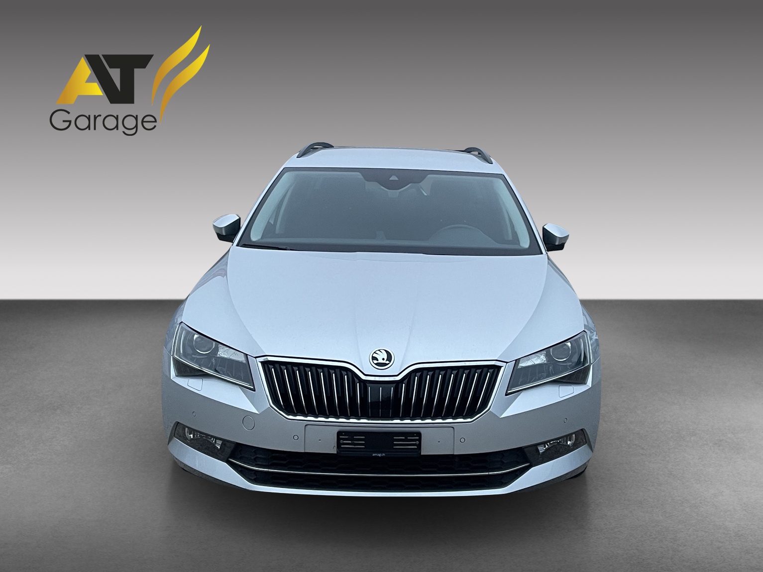 SKODA Superb Combi 2.0 TDi Ambition 4x4 DSG-showroom-element-1
