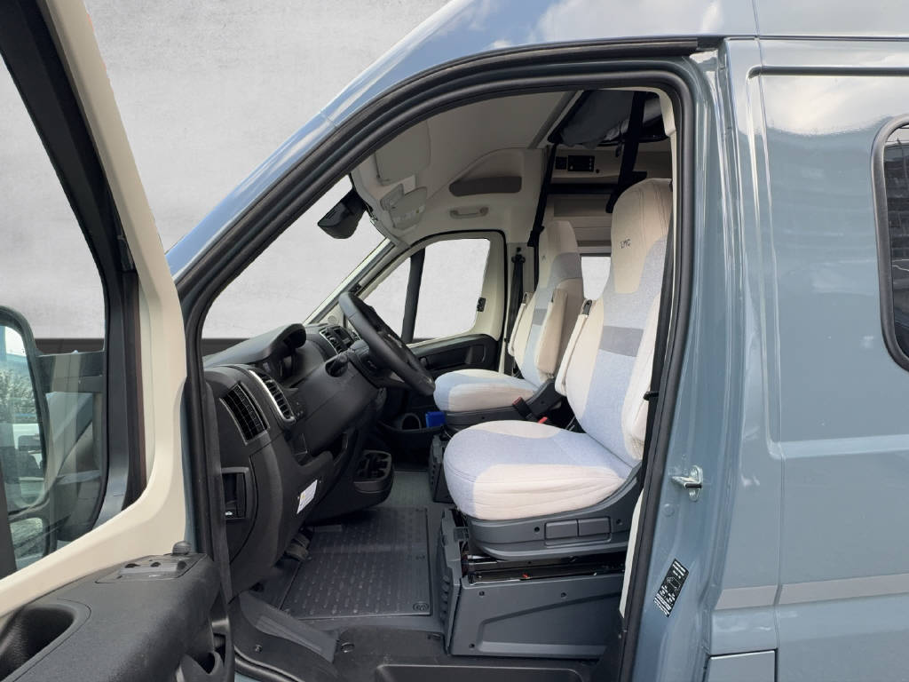 LMC Innovan 600 mit Aufstelldach-image-6