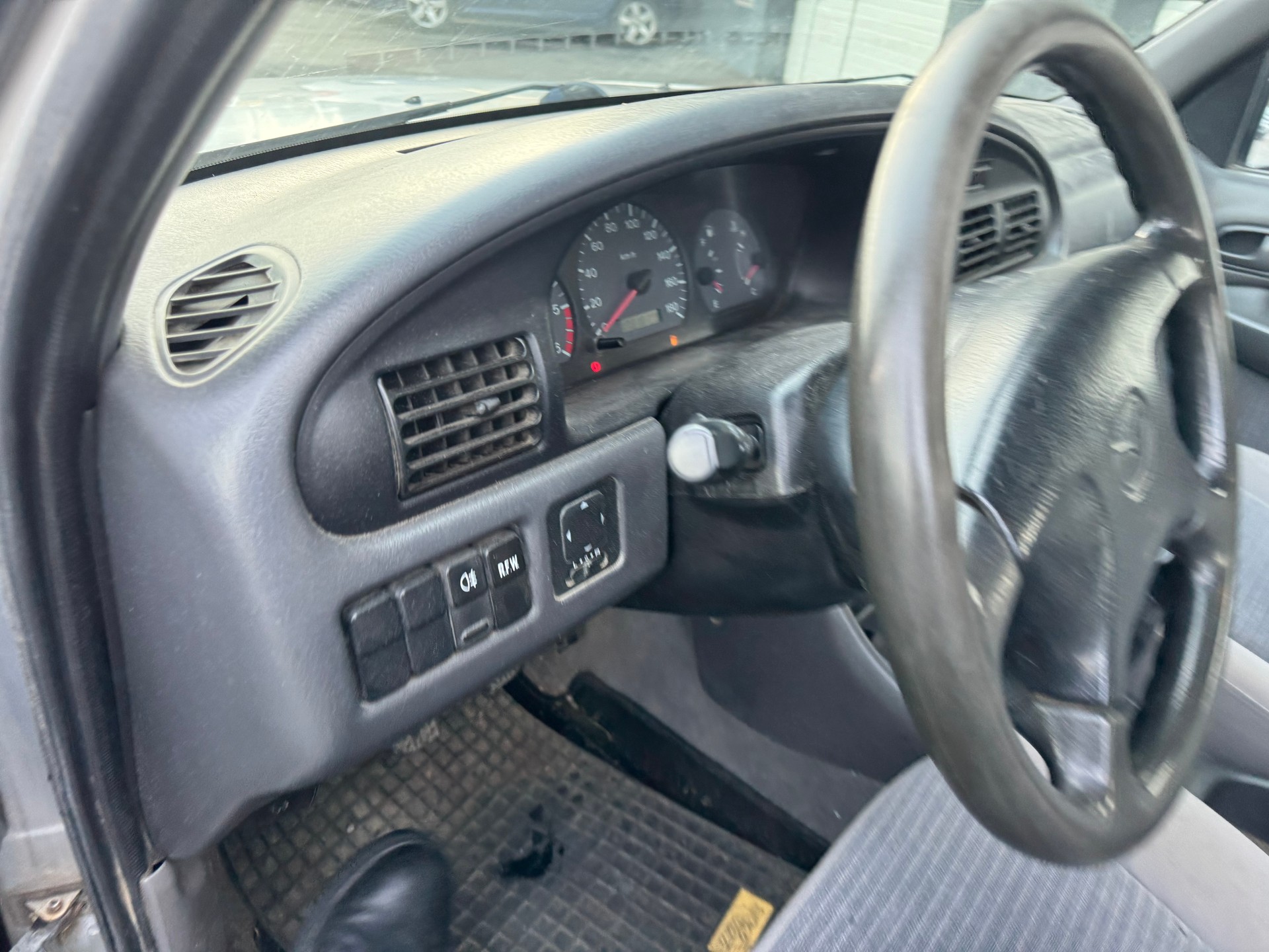 MAZDA B 2500 TD 4x4-image-10