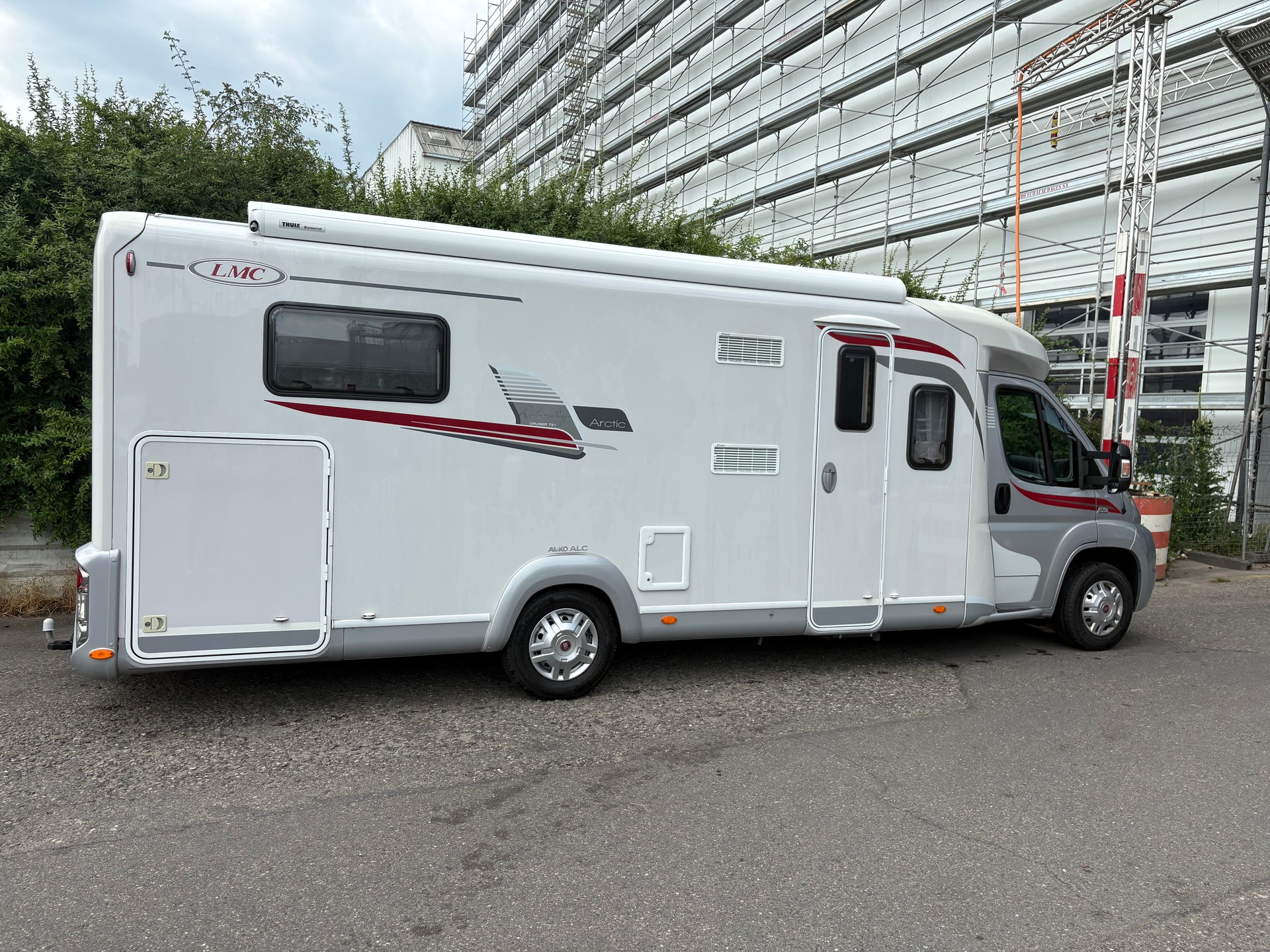 LMC Cruiser T721G-image-1