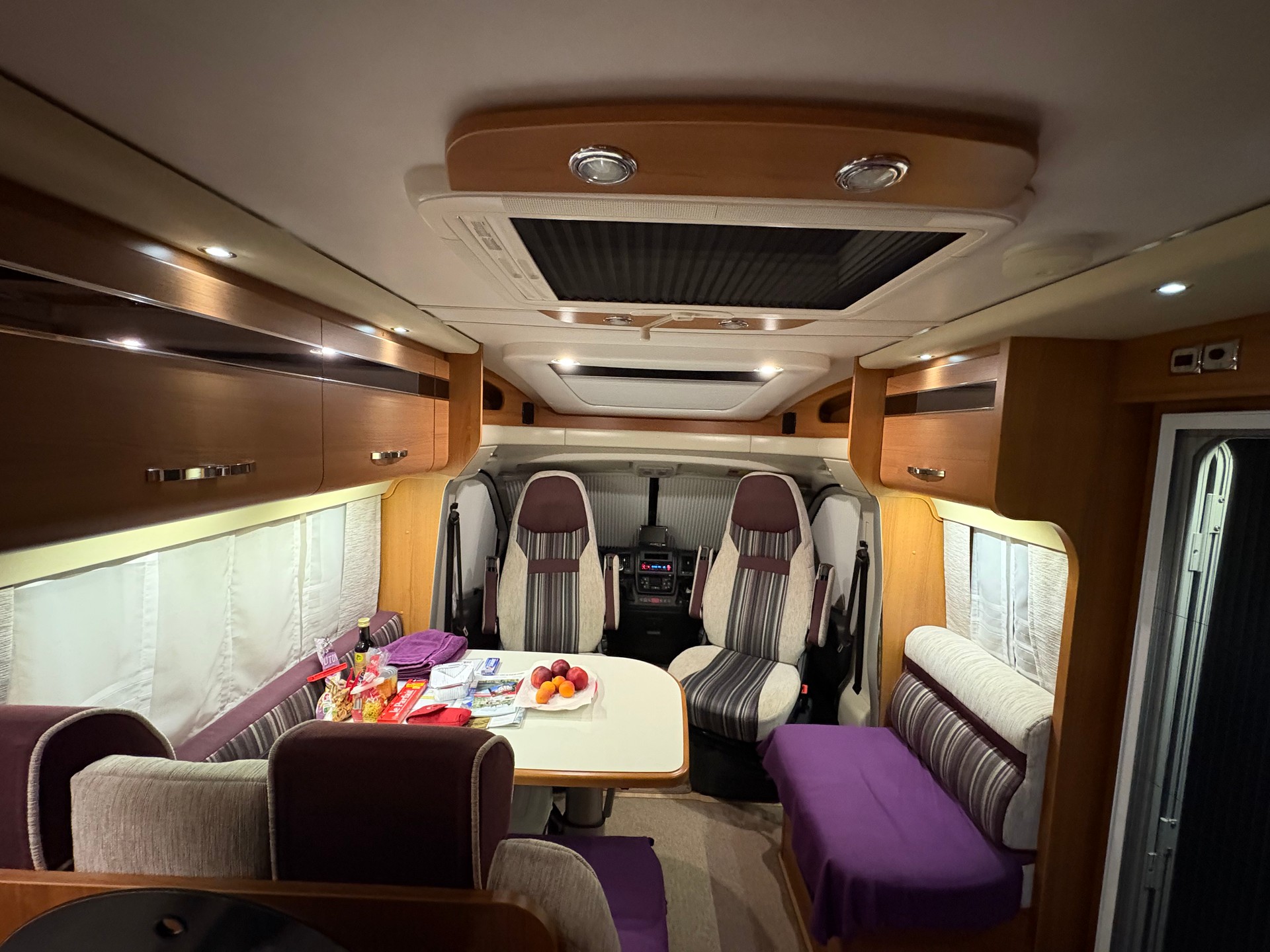 LMC Cruiser T721G-image-3