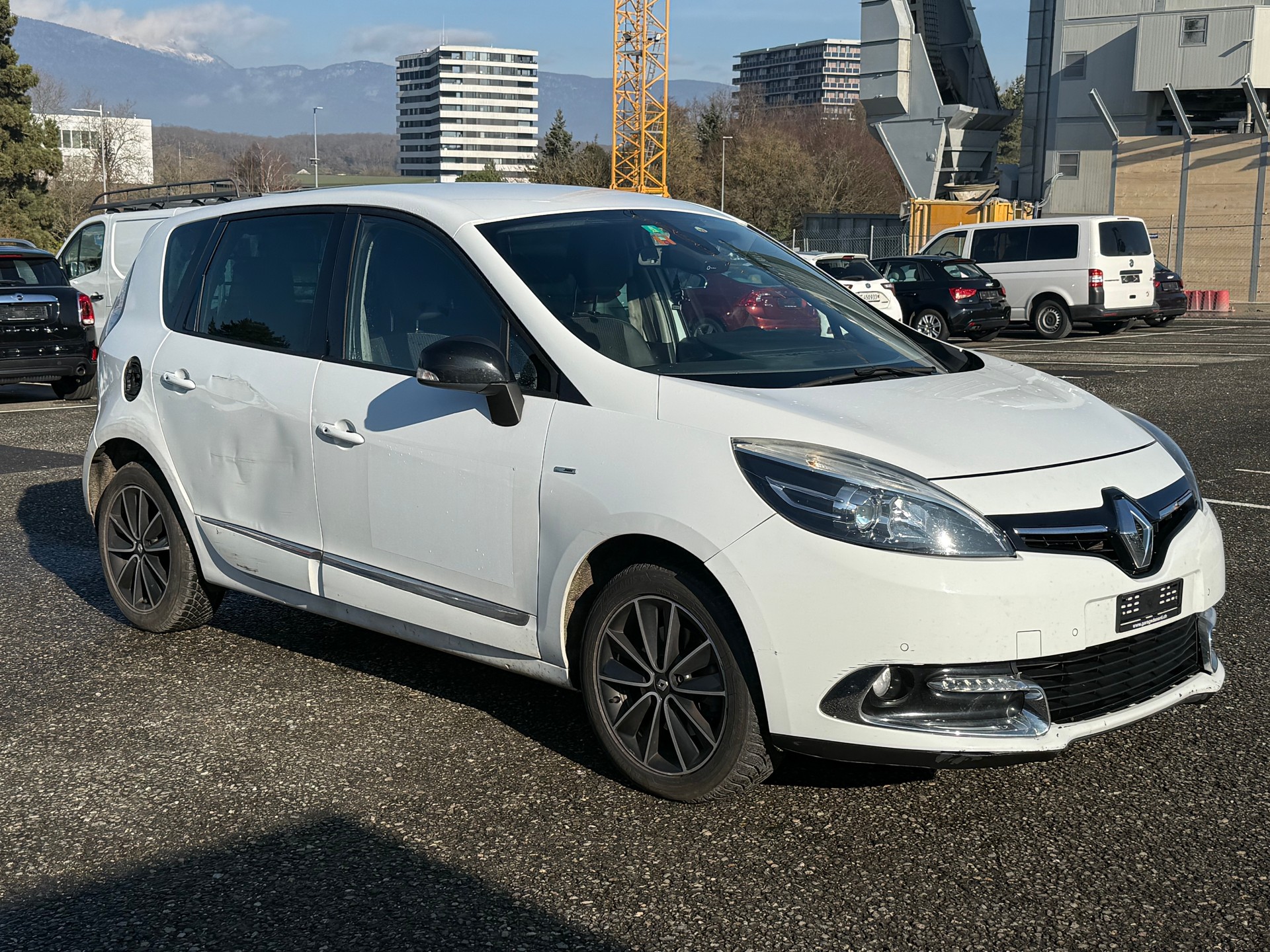 RENAULT Scénic 1.2 16V Turbo Bose Edition-image-1