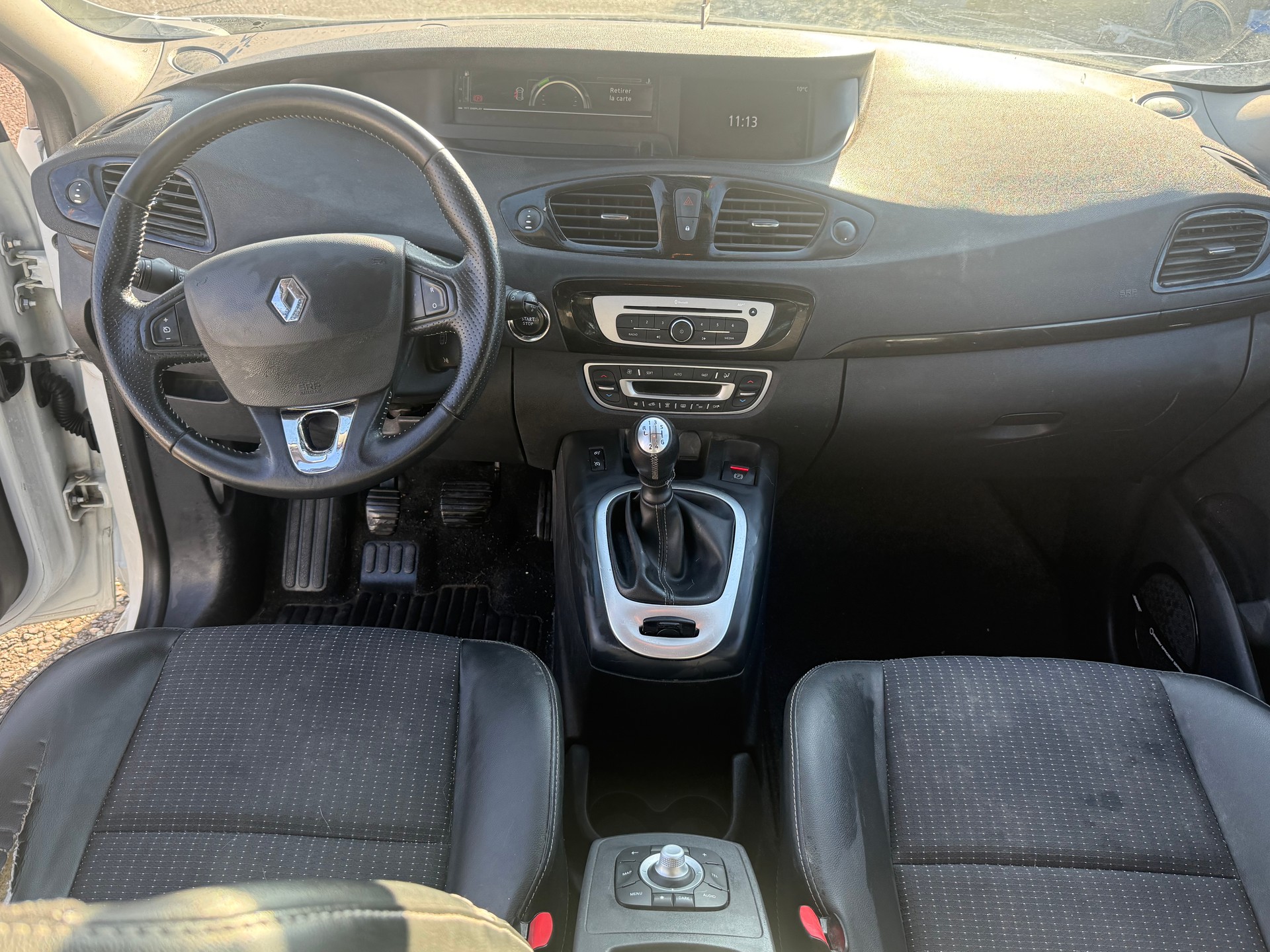 RENAULT Scénic 1.2 16V Turbo Bose Edition-image-4