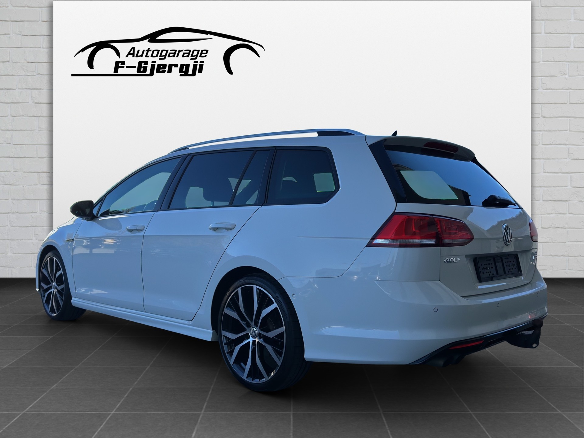 VW Golf Variant 1.4 TSI Lounge R-Line DSG-showroom-element-3