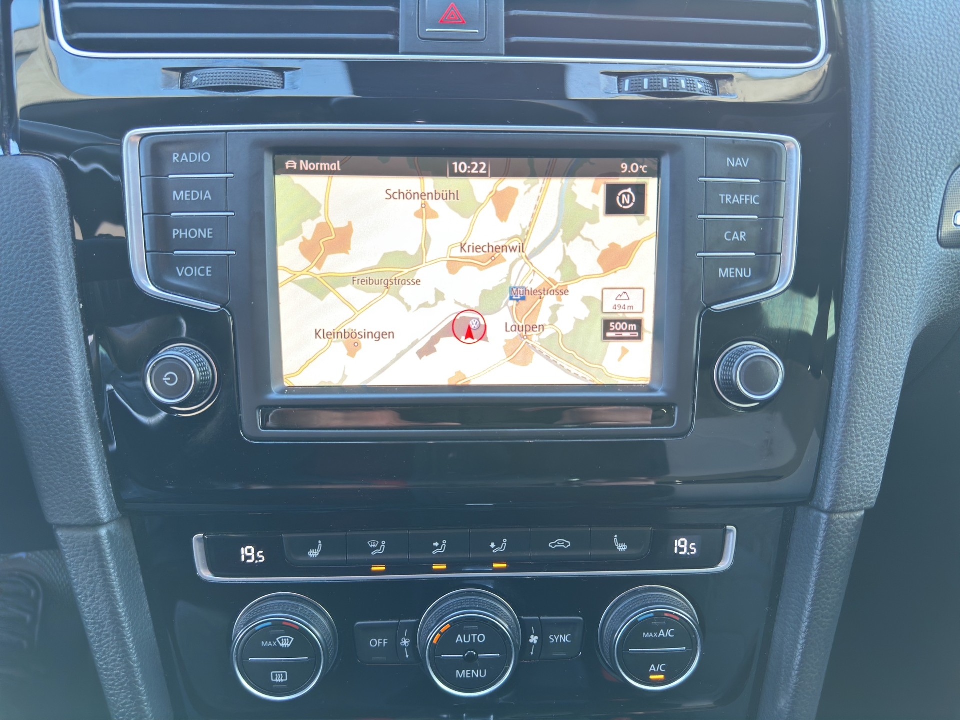 VW Golf Variant 1.4 TSI Lounge R-Line DSG-image-10