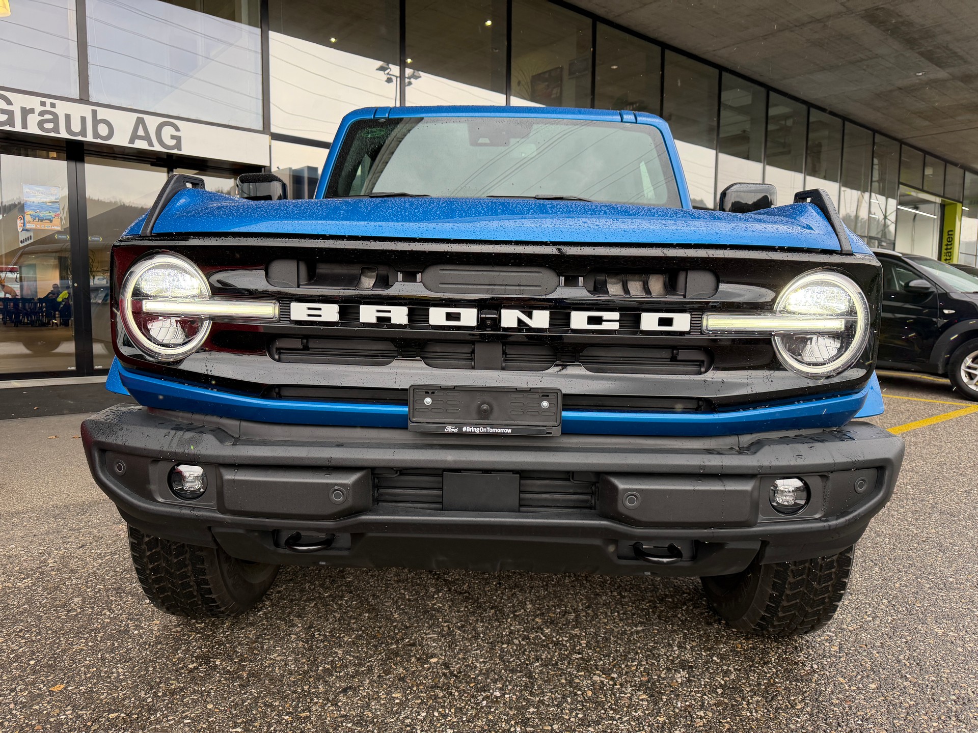 FORD Bronco 2.7 EcoB Outer Banks 4x4-showroom-element-1