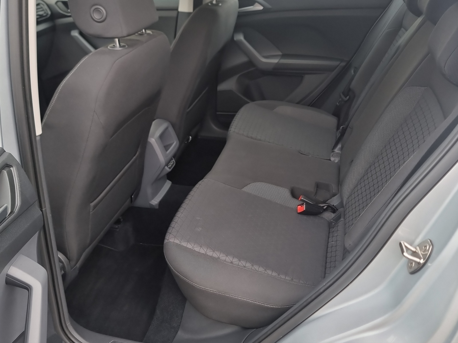 VW T-Cross 1.0 TSI Life DSG-image-9