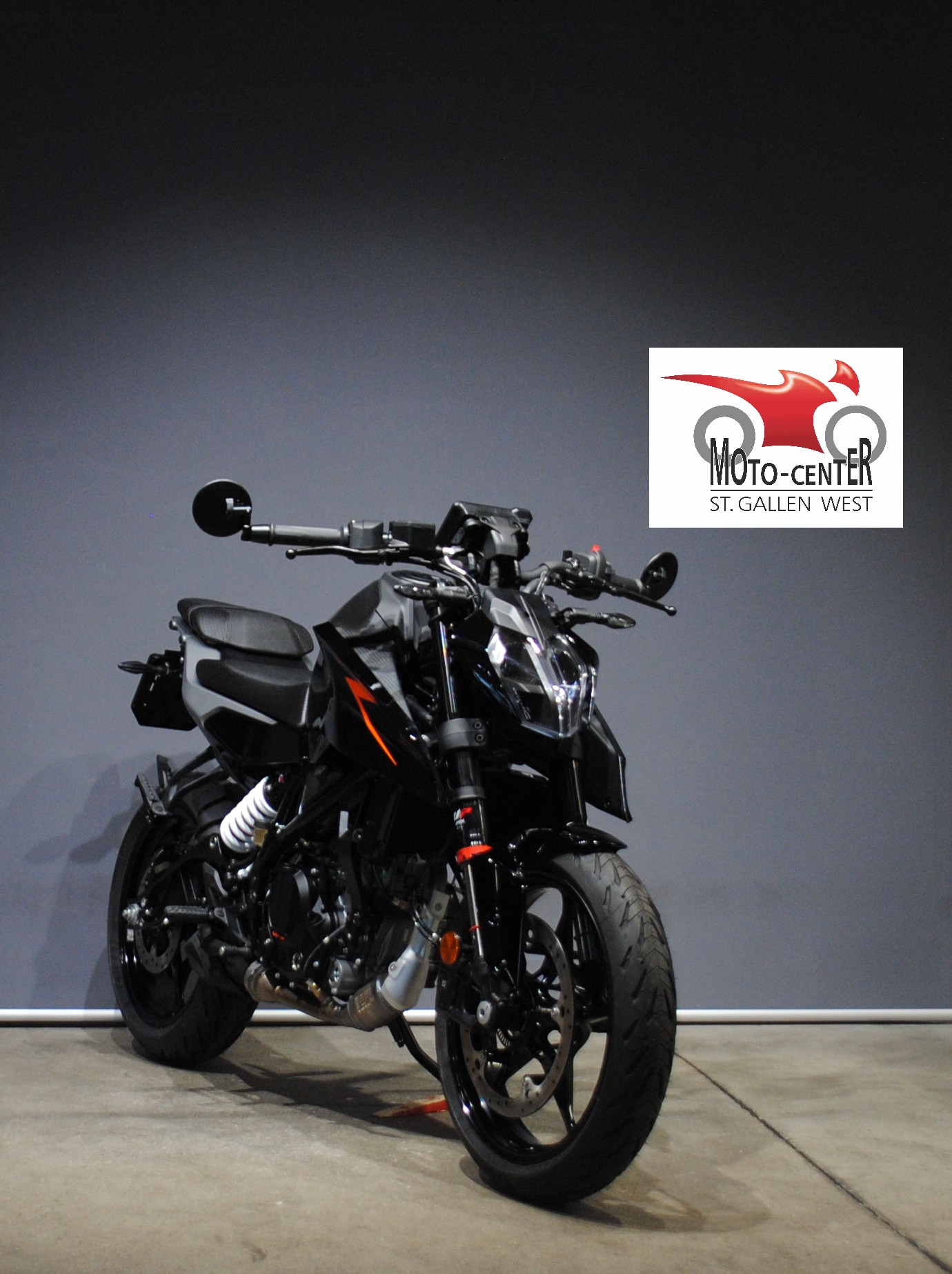 KTM 125 Duke-image-0