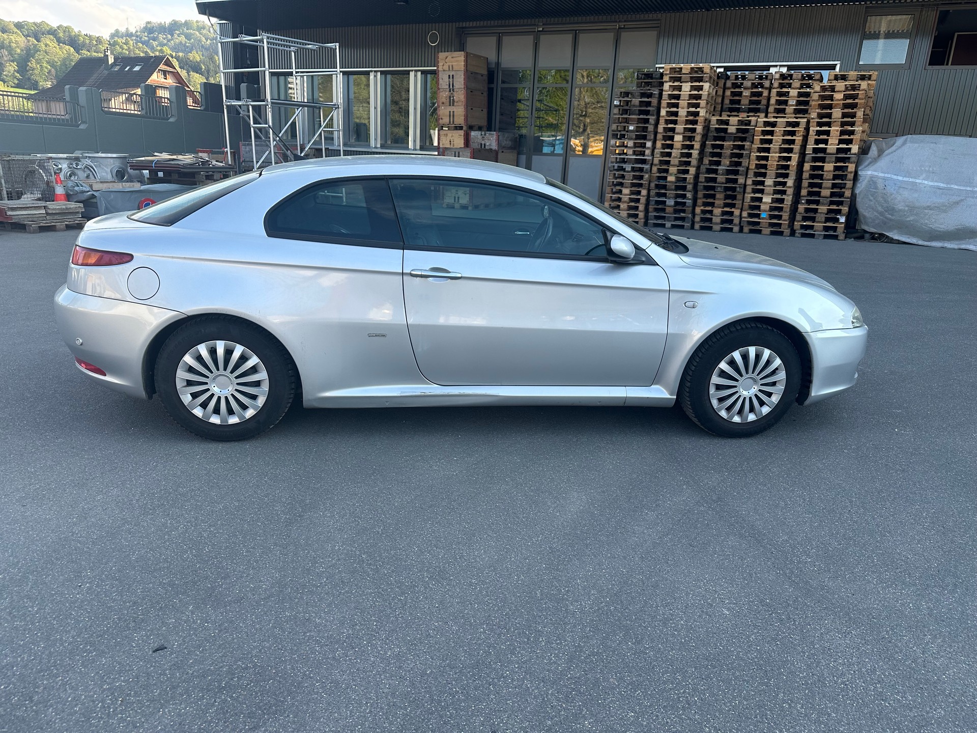 ALFA ROMEO GT 2.0 JTS Black Line-image-4