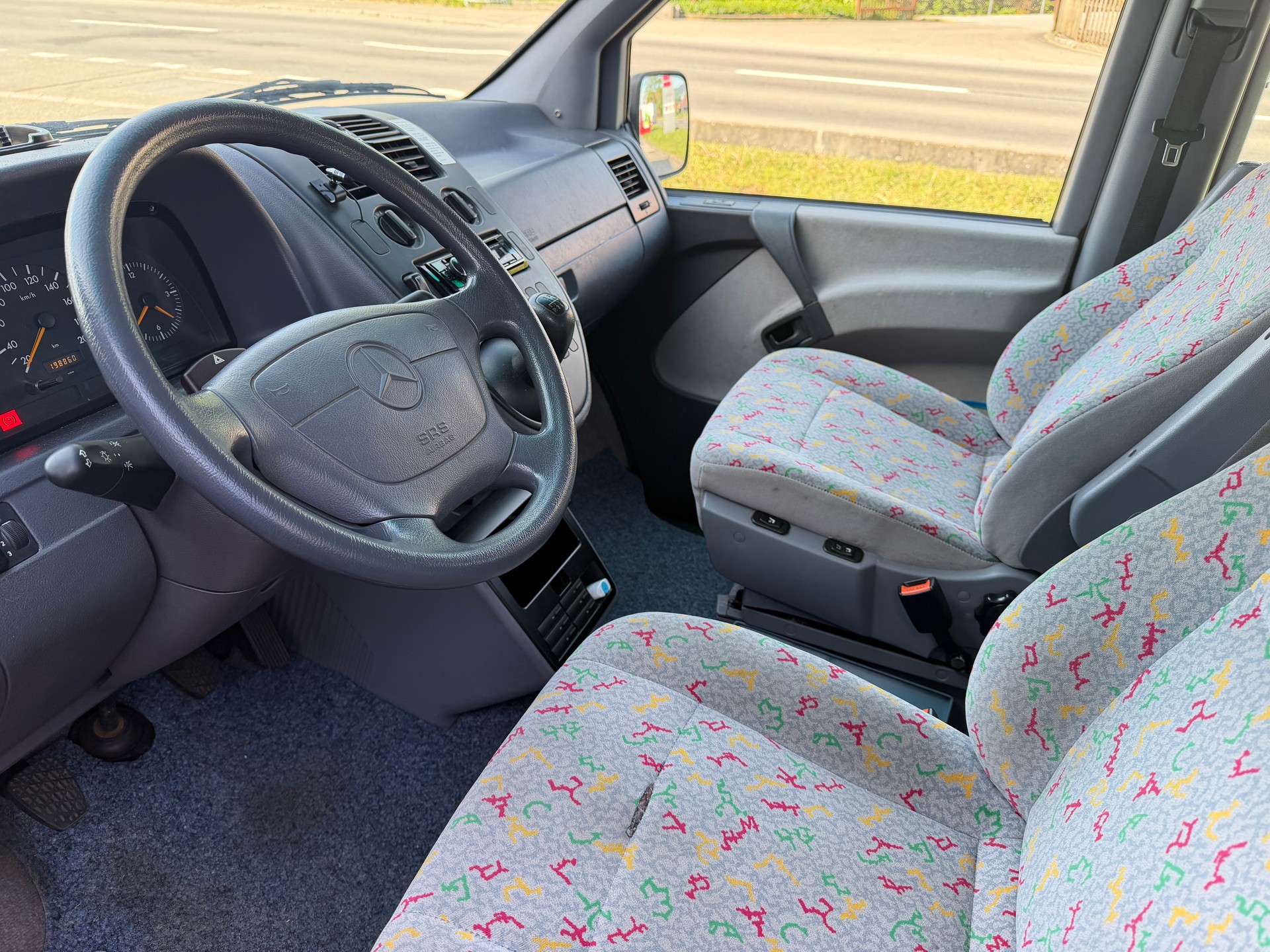 MERCEDES-BENZ VITO-image-7