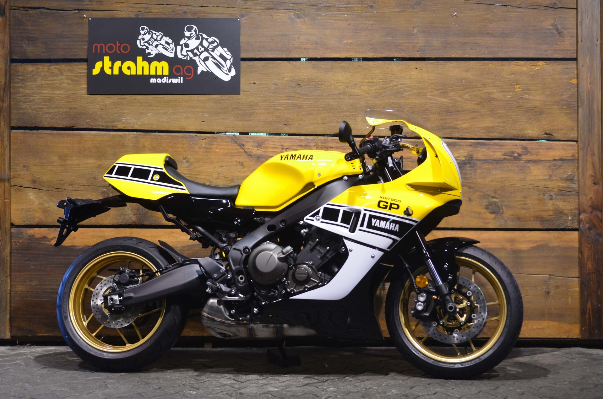 YAMAHA XSR 900 GP ABS-image-1