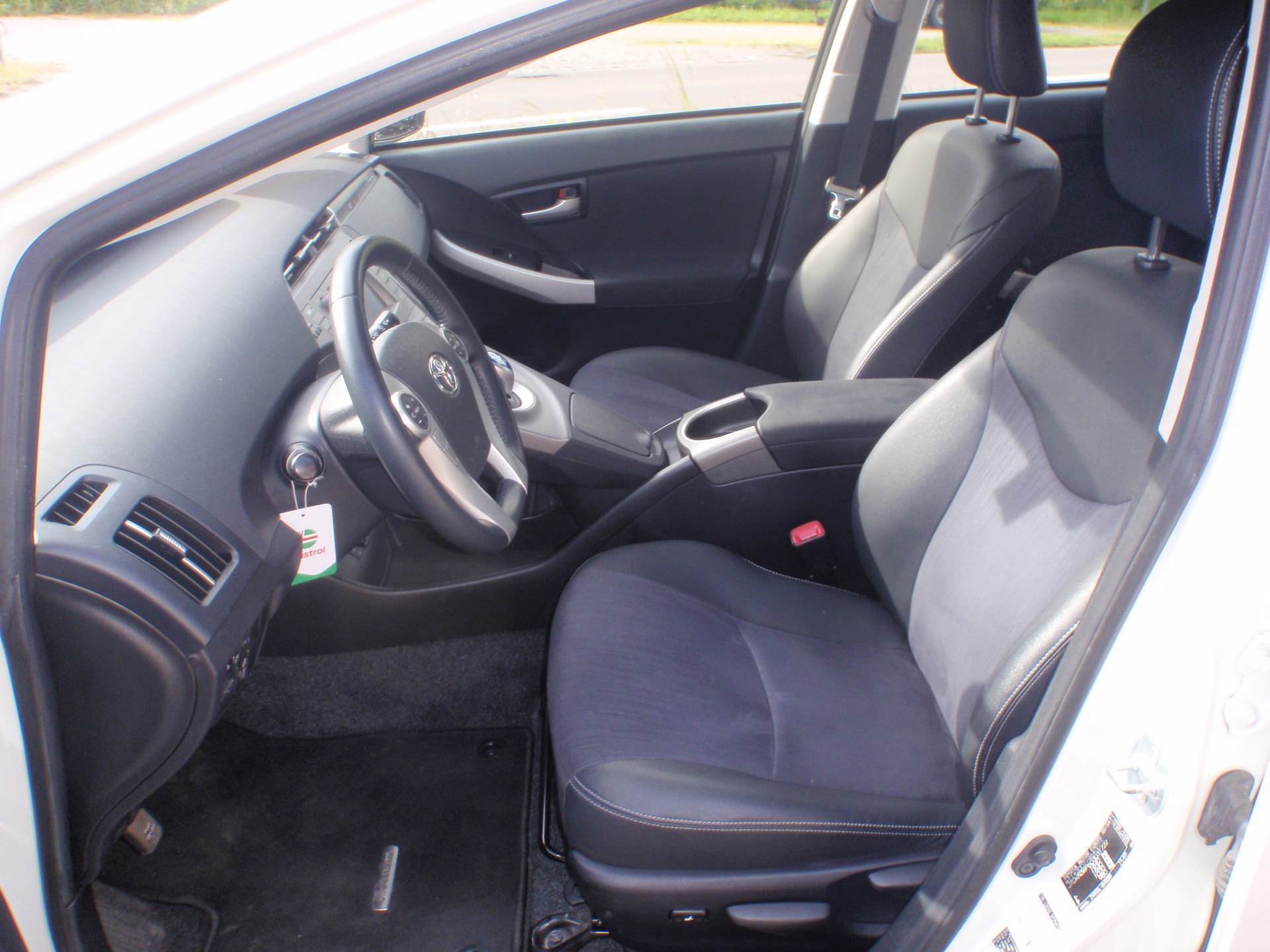TOYOTA Prius 1.8 16V Plug-in Hybrid Sol Premium-image-6