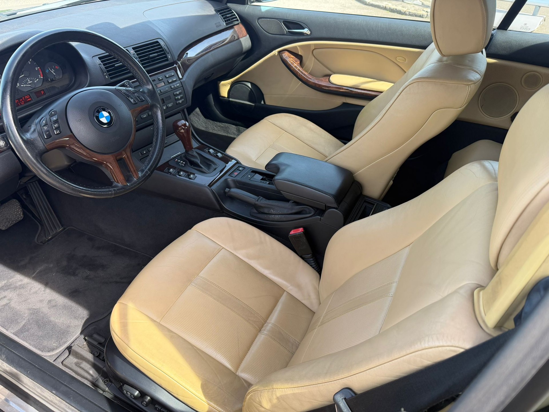 BMW 325Ci Cabriolet-image-8