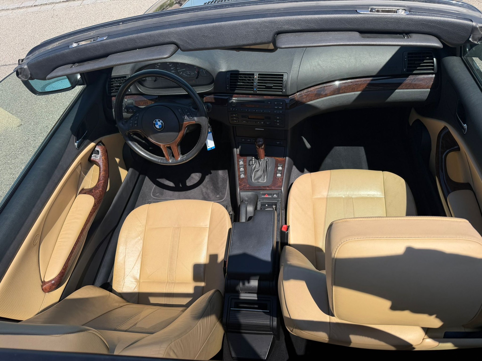 BMW 325Ci Cabriolet-image-21