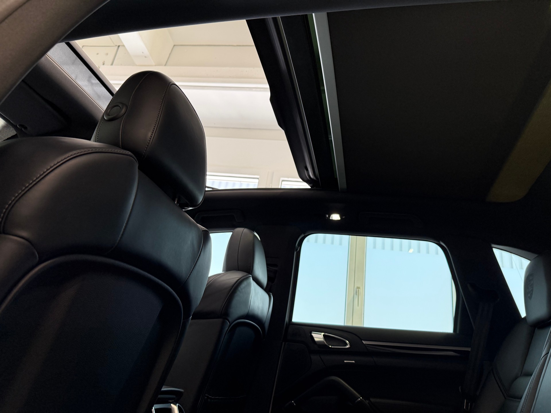 PORSCHE Cayenne Diesel-image-21