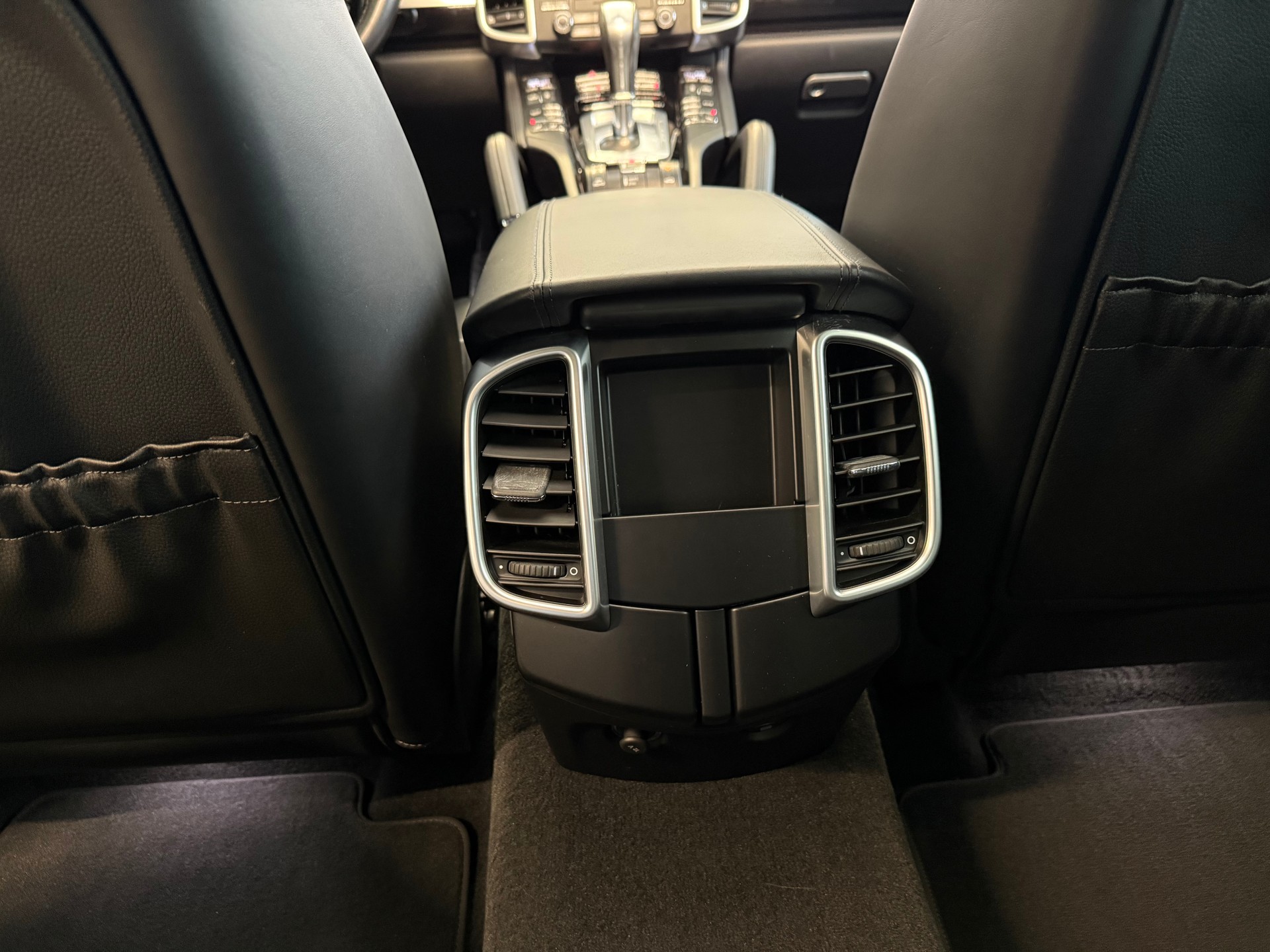 PORSCHE Cayenne Diesel-image-19