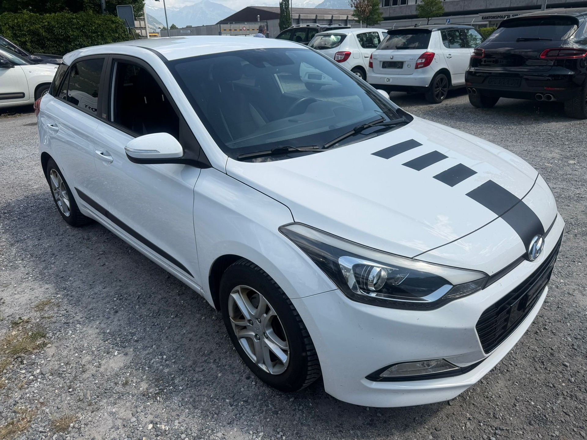 HYUNDAI i20 1.0 T-GDi Amplia-image-7