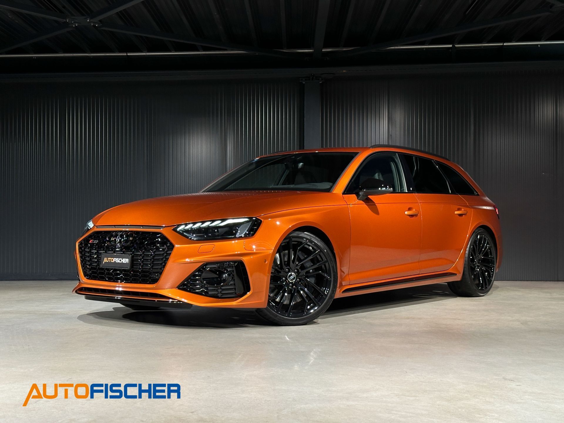 AUDI RS4 Avant quattro tiptronic