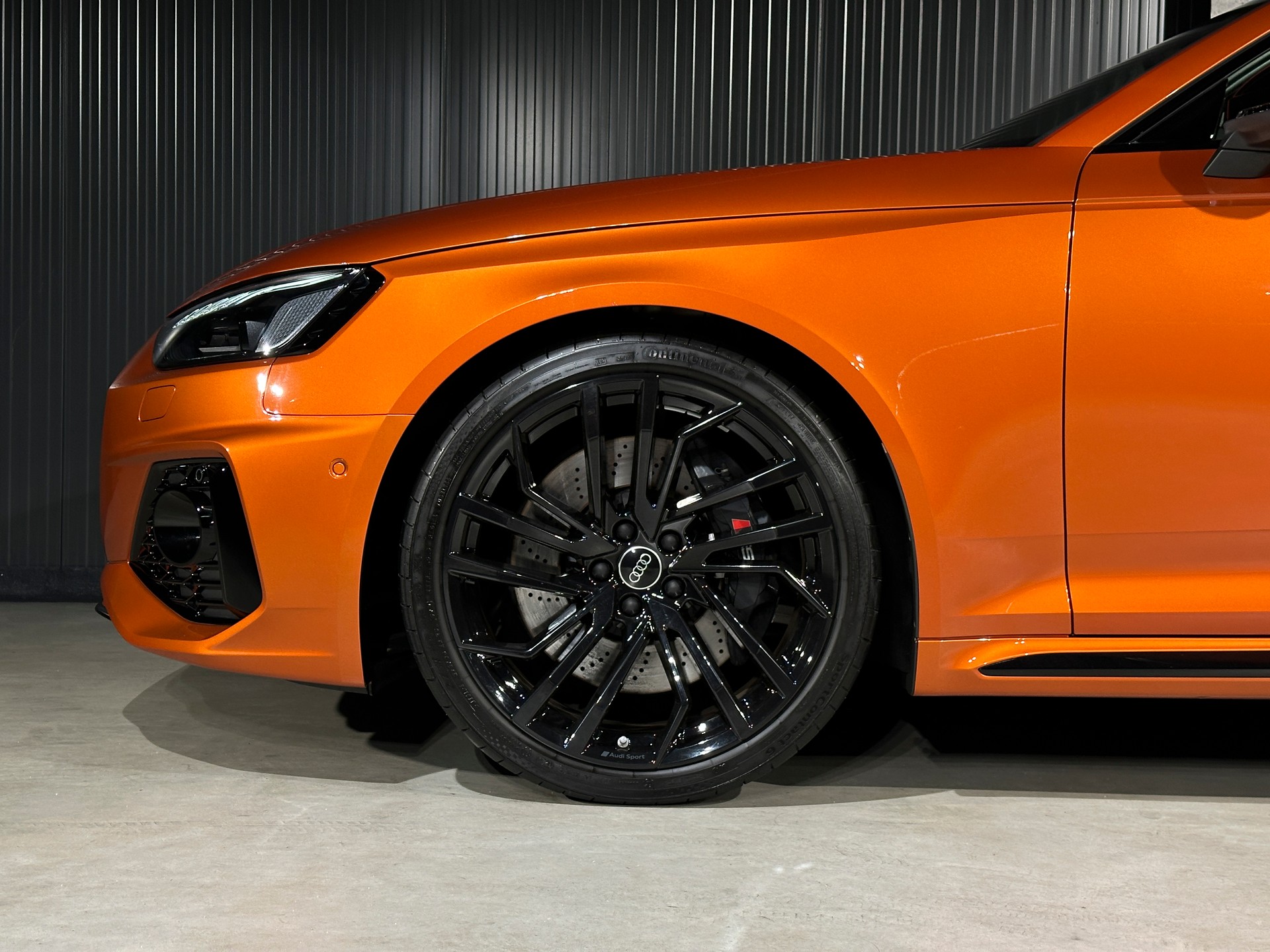 AUDI RS4 Avant quattro tiptronic-image-31