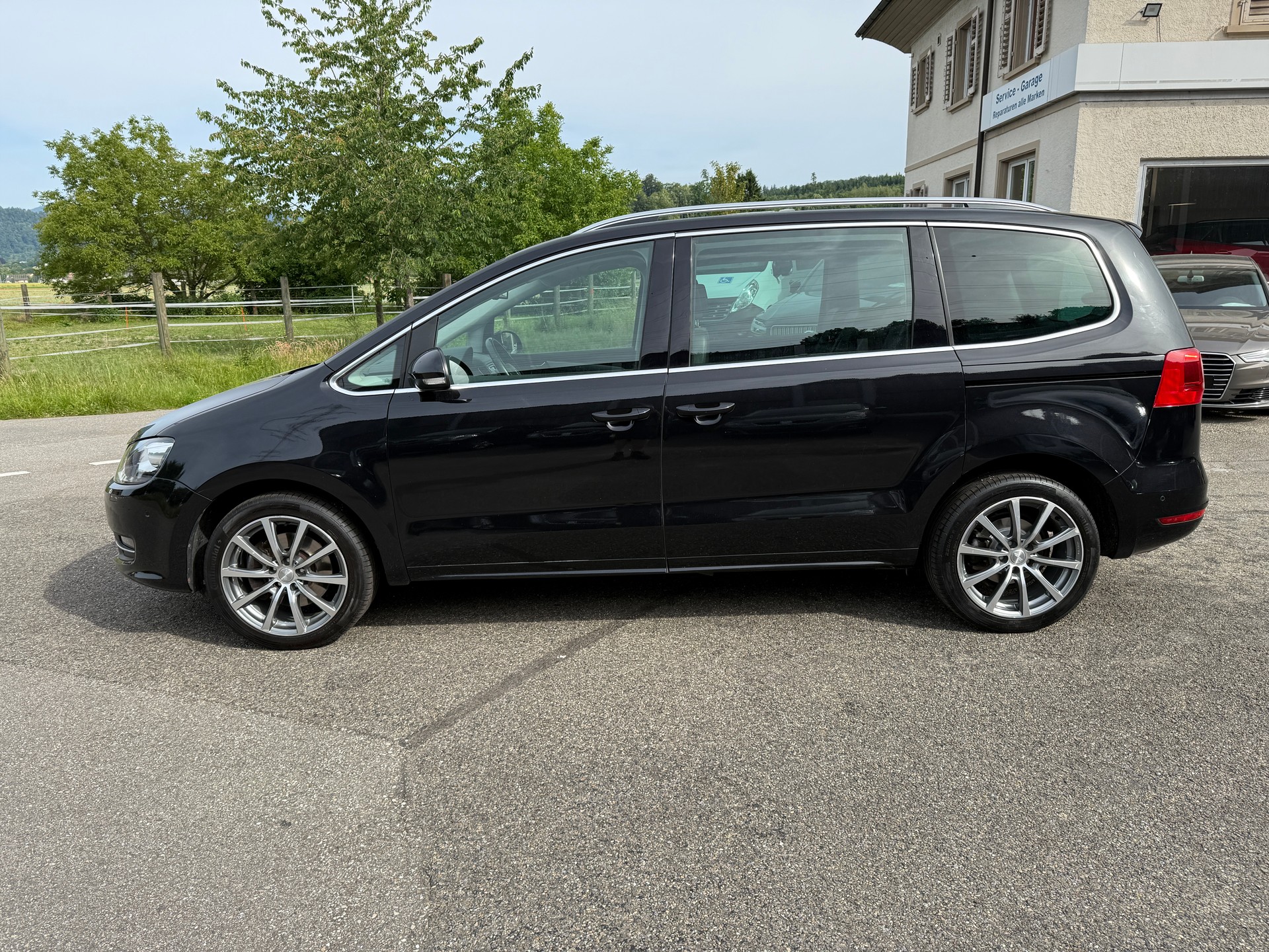 VW Sharan 2.0 TDI BlueMotion Technology Highline DSG-showroom-element-1